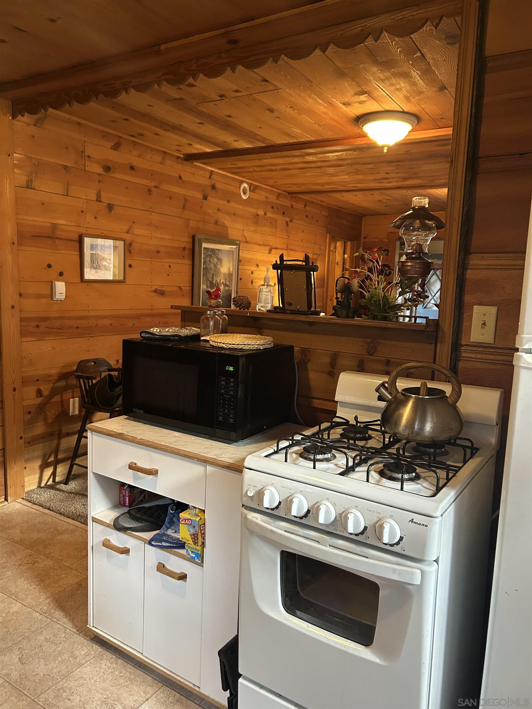 Detail Gallery Image 10 of 18 For , Idyllwild,  CA 92549 - 2 Beds | 0/1 Baths