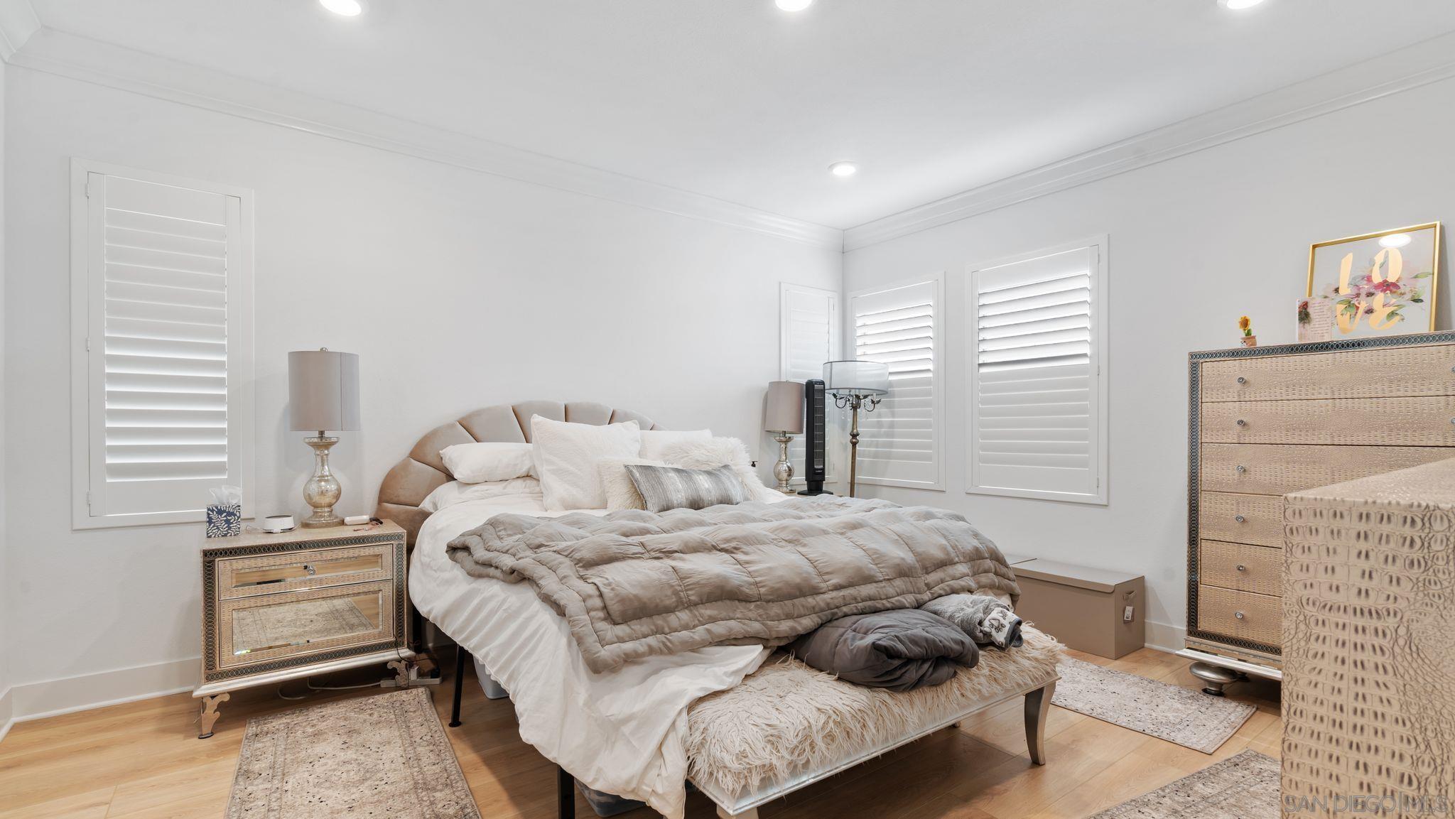 Detail Gallery Image 11 of 37 For 15681  Rennyson Way, San Diego,  CA 92127 - 4 Beds | 3/1 Baths