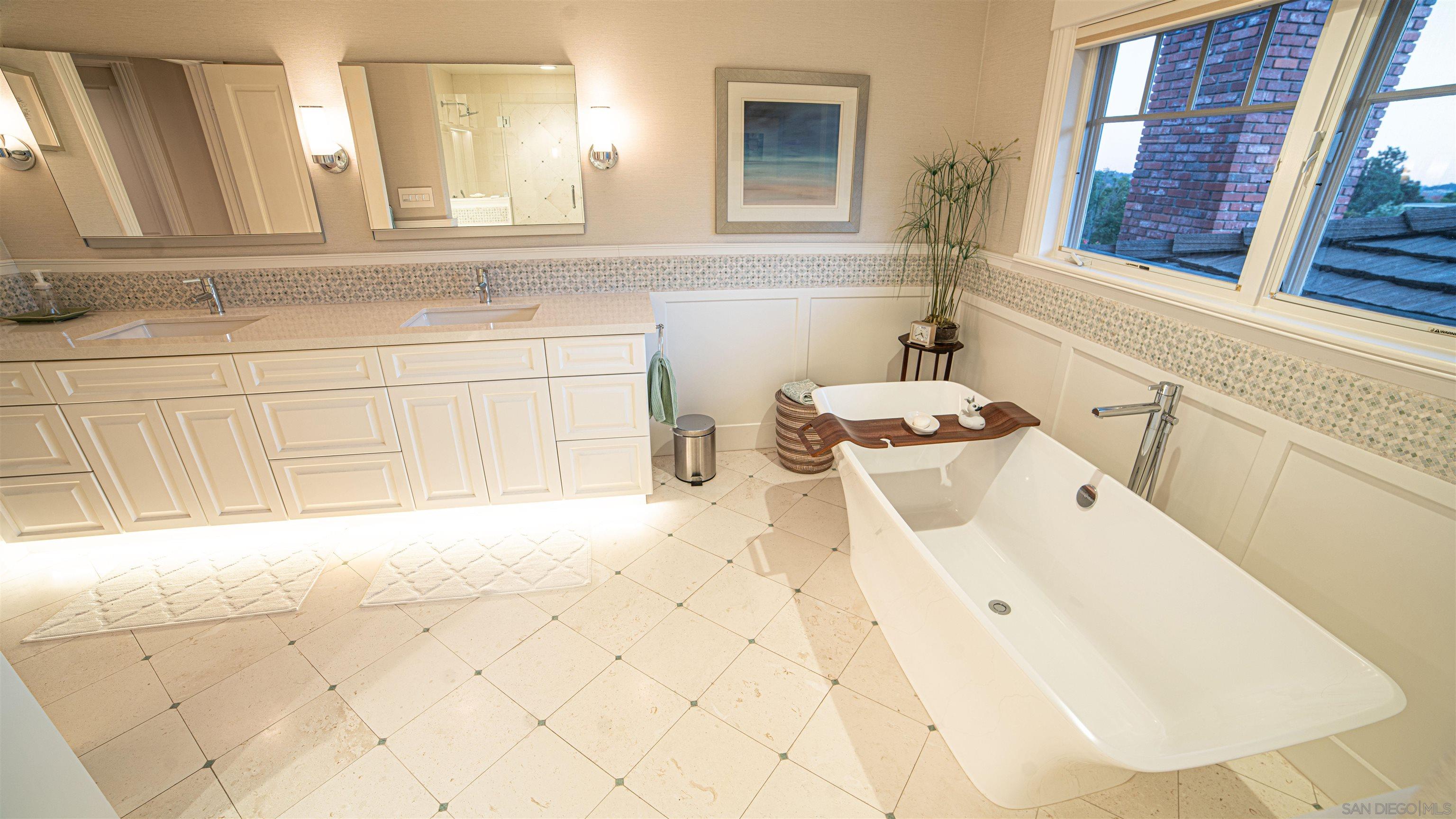 Detail Gallery Image 18 of 21 For 516  Whisper Wind Dr, Encinitas,  CA 92024 - 5 Beds | 5 Baths