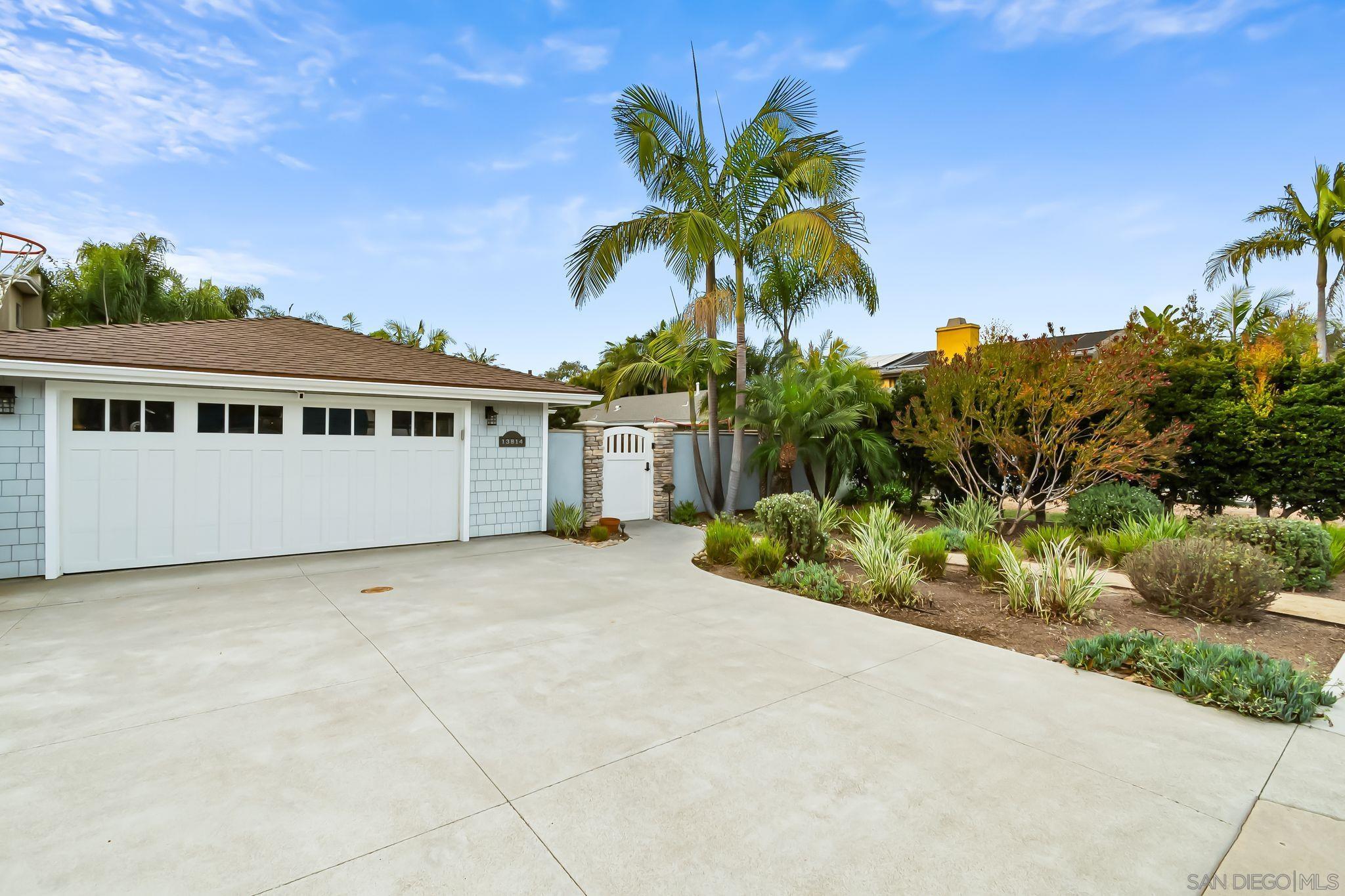 Detail Gallery Image 4 of 31 For 13814  Recuerdo Dr, Del Mar,  CA 92014 - 4 Beds | 2 Baths