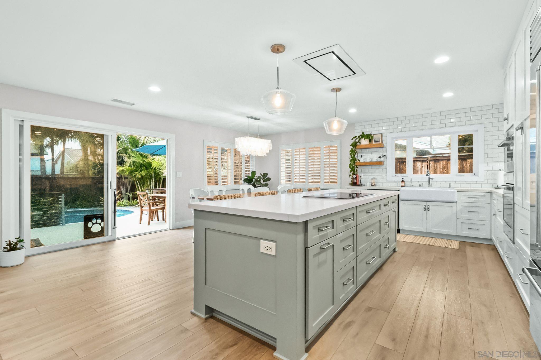 Detail Gallery Image 7 of 31 For 13814  Recuerdo Dr, Del Mar,  CA 92014 - 4 Beds | 2 Baths