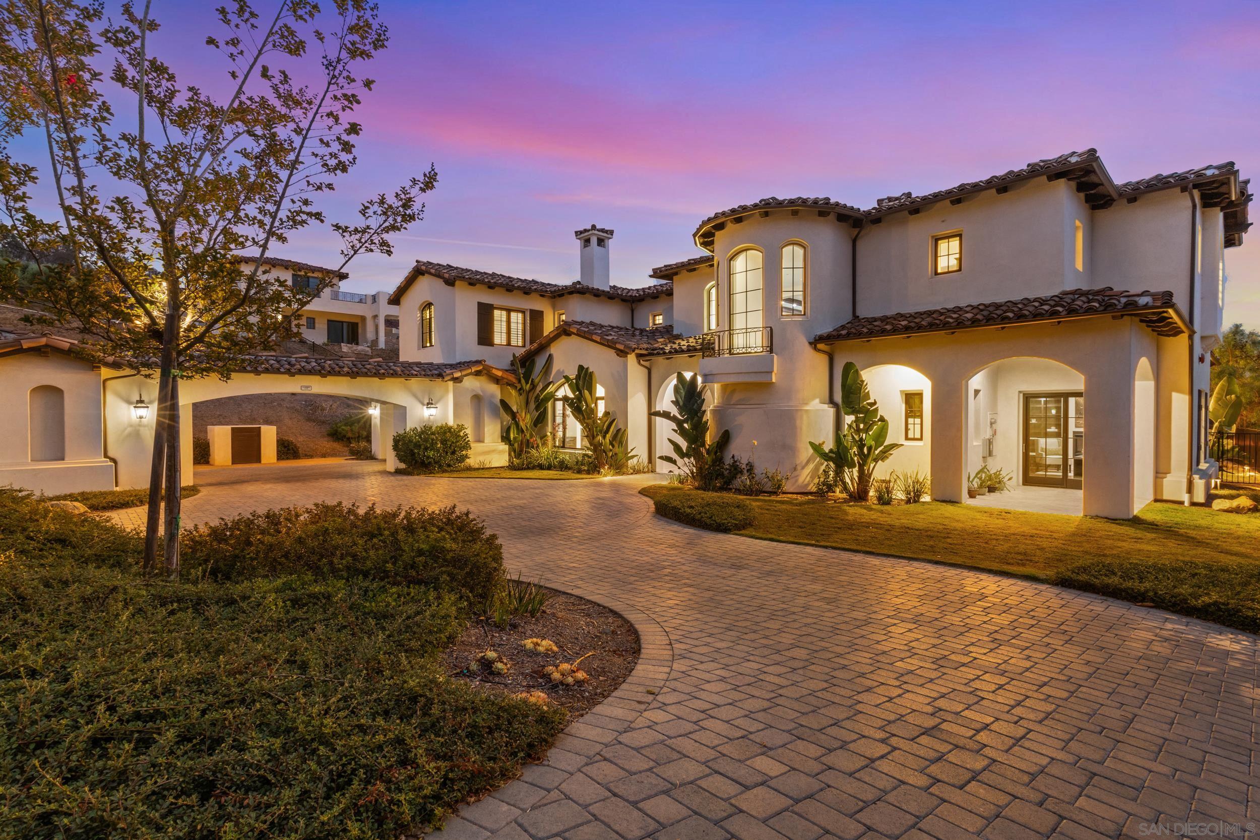 Detail Gallery Image 4 of 59 For 7545  Top O the Morning Way, San Diego,  CA 92127 - 4 Beds | 4/1 Baths