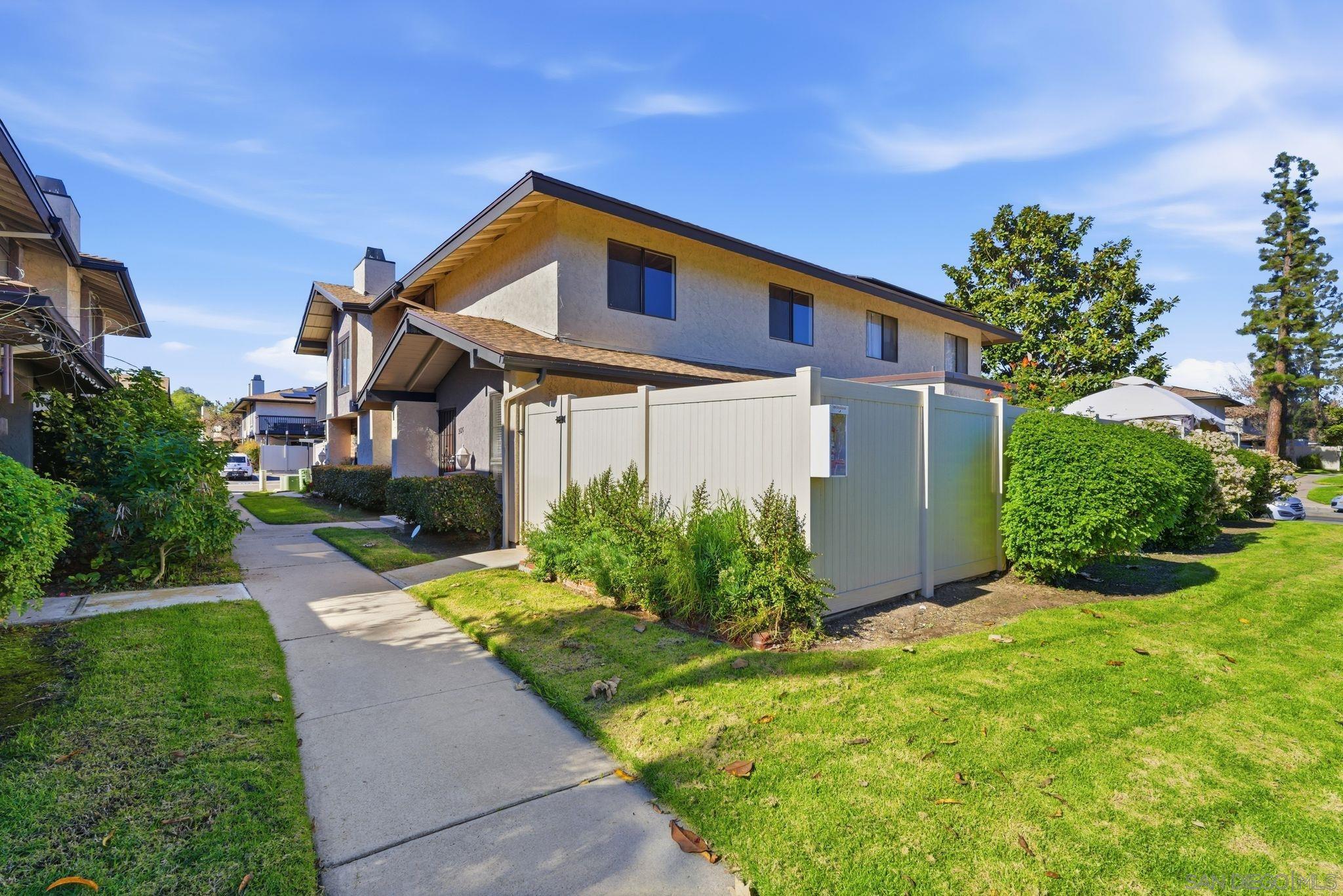 Front Image Thumbnail for SD2600941