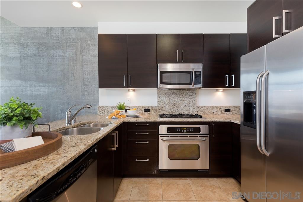 Detail Gallery Image 2 of 8 For 800  the Mark Ln  1403, San Diego,  CA 92101 - 1 Beds | 1 Baths