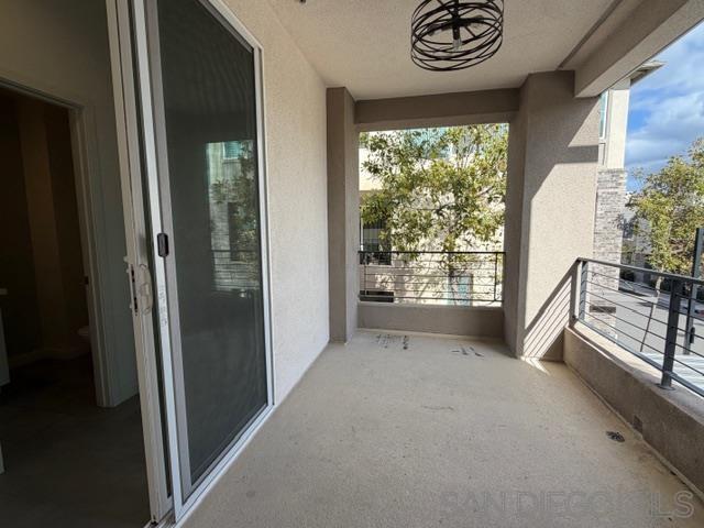 Detail Gallery Image 9 of 39 For 2275  Element Way  5, Chula Vista,  CA 91915 - 3 Beds | 2/1 Baths