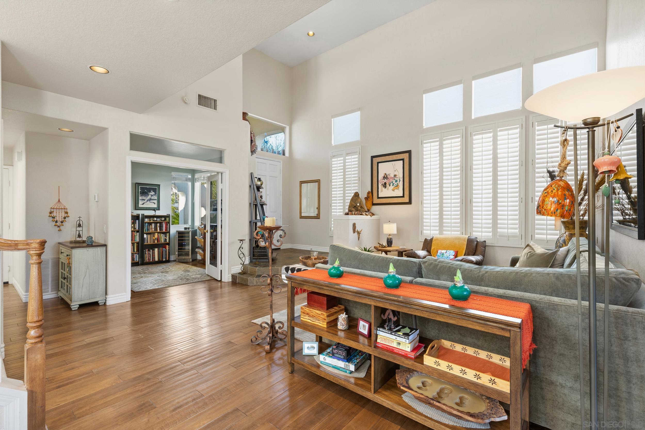 Detail Gallery Image 18 of 56 For 12676  Legacy Road, San Diego,  CA 92131 - 4 Beds | 3 Baths