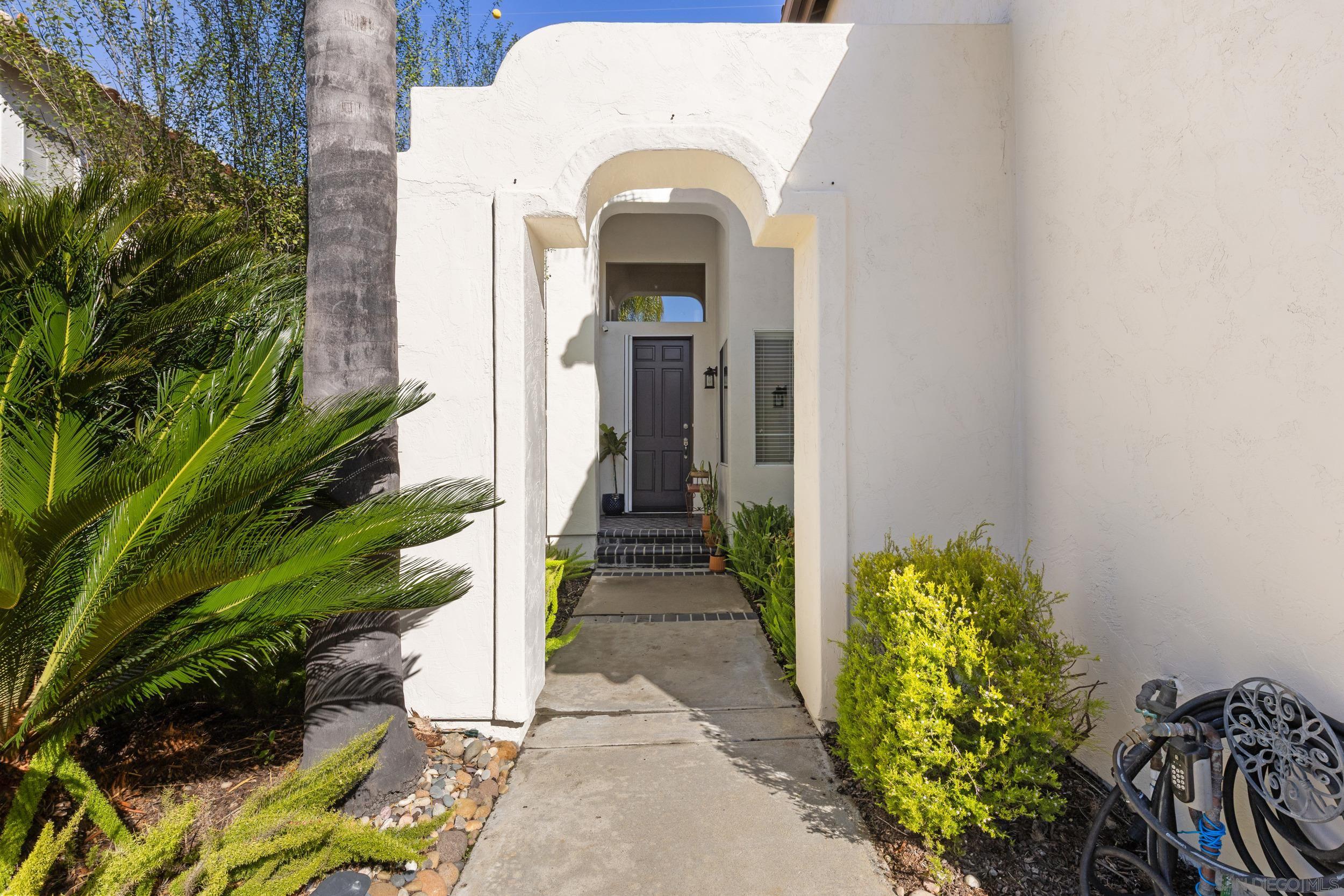 Detail Gallery Image 3 of 56 For 12676  Legacy Road, San Diego,  CA 92131 - 4 Beds | 3 Baths