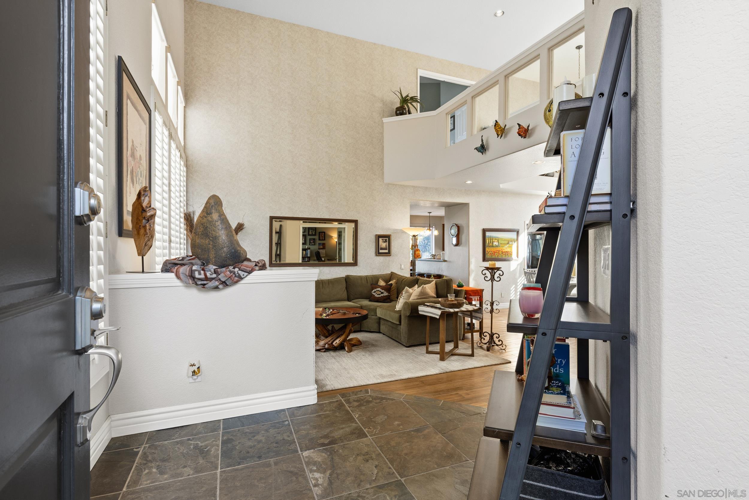 Detail Gallery Image 23 of 56 For 12676  Legacy Road, San Diego,  CA 92131 - 4 Beds | 3 Baths