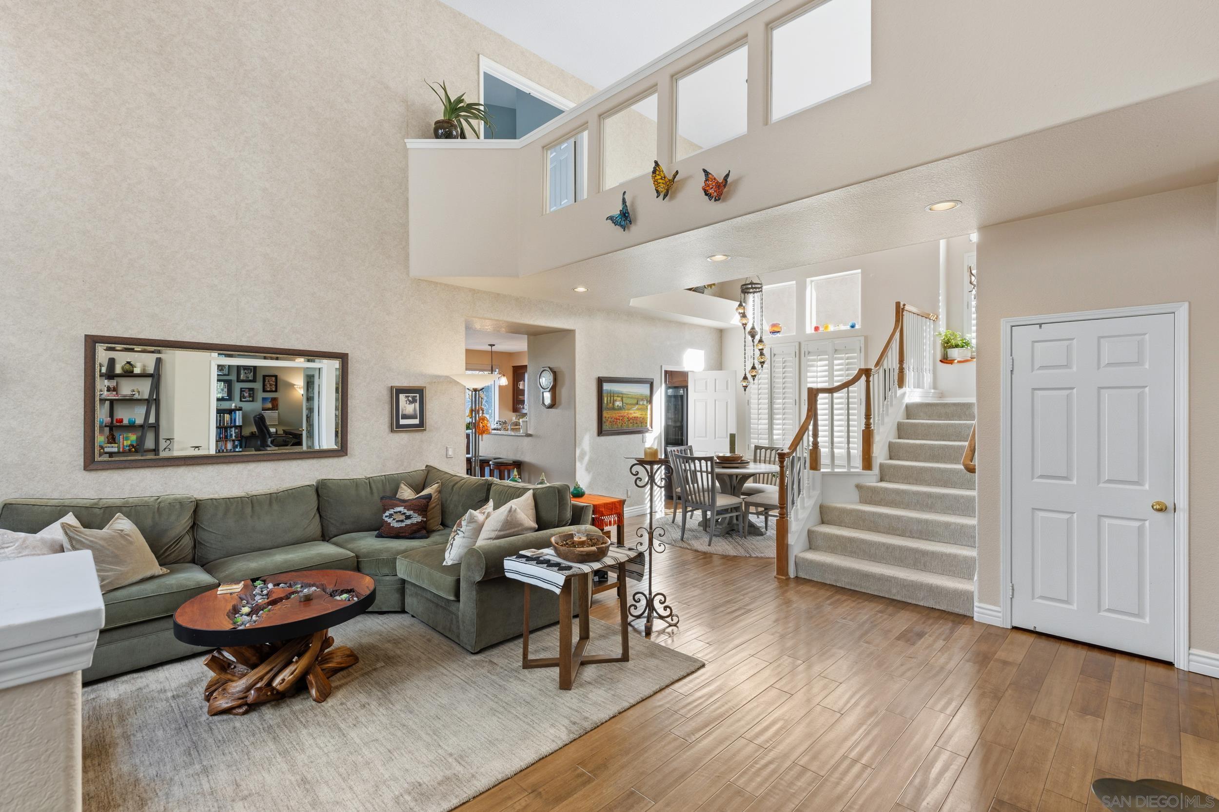 Detail Gallery Image 8 of 56 For 12676  Legacy Road, San Diego,  CA 92131 - 4 Beds | 3 Baths