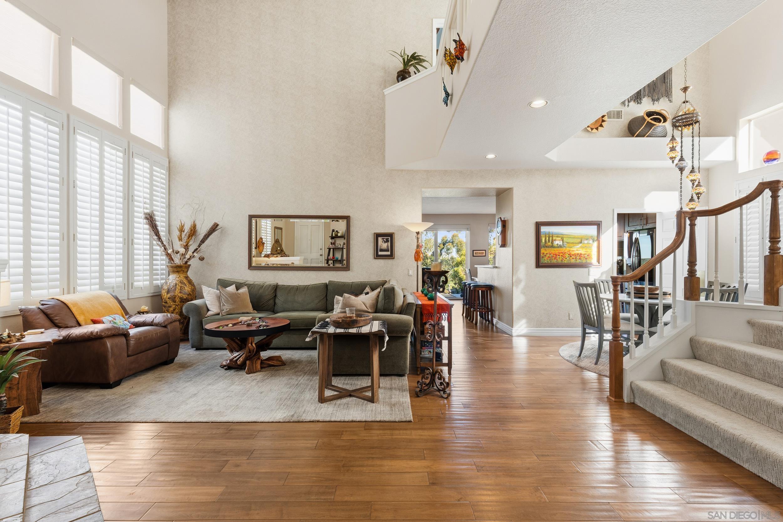 Detail Gallery Image 10 of 56 For 12676  Legacy Road, San Diego,  CA 92131 - 4 Beds | 3 Baths