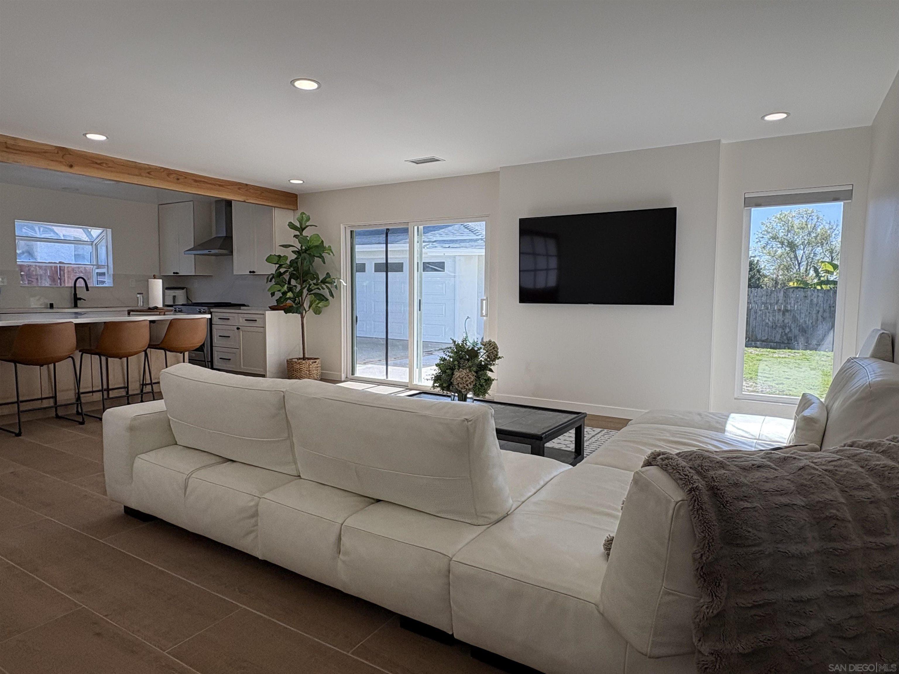 Front Image Thumbnail for SD2600999