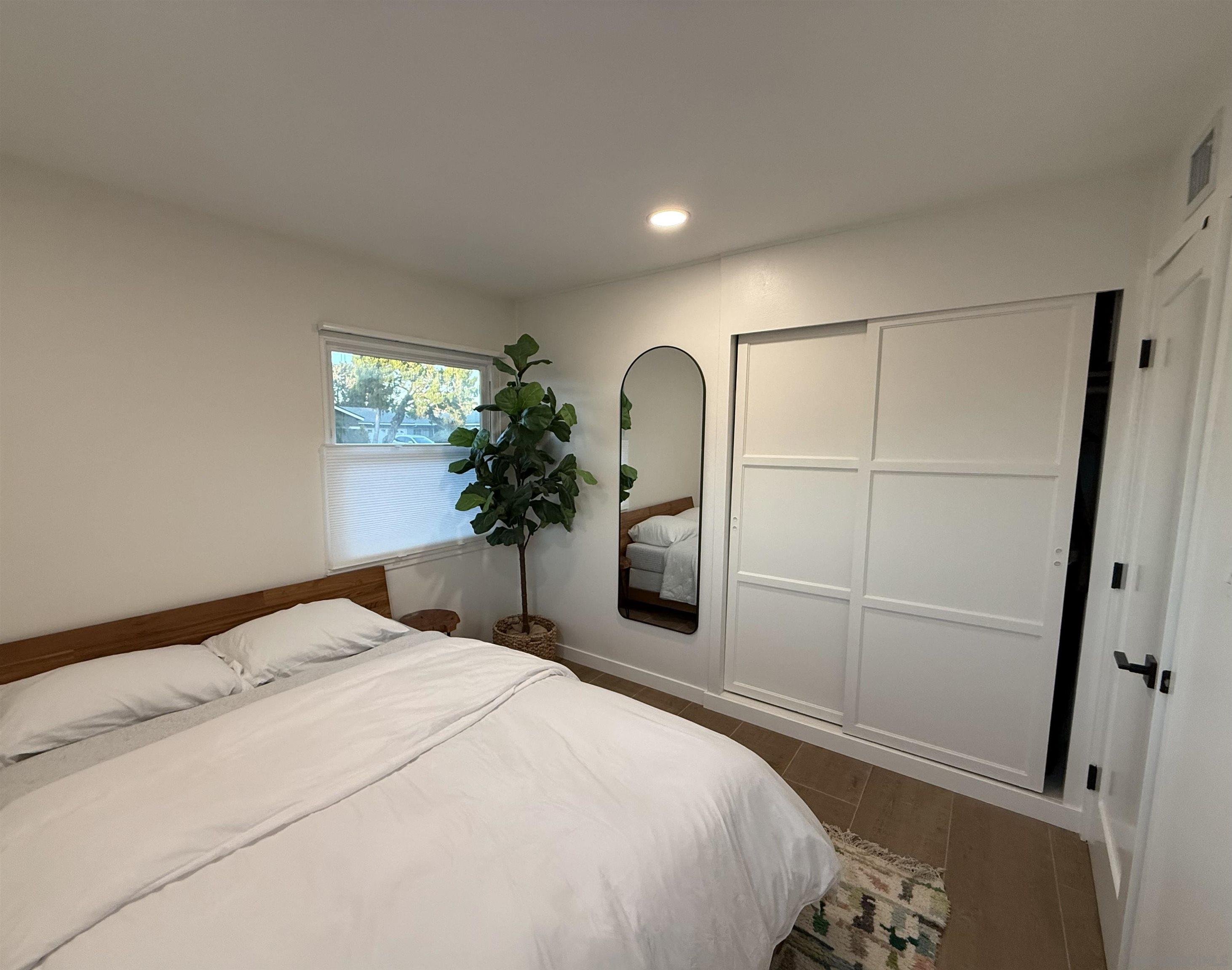 Detail Gallery Image 12 of 17 For 2949  Naugatuck Ave, San Diego,  CA 92117 - 3 Beds | 2 Baths