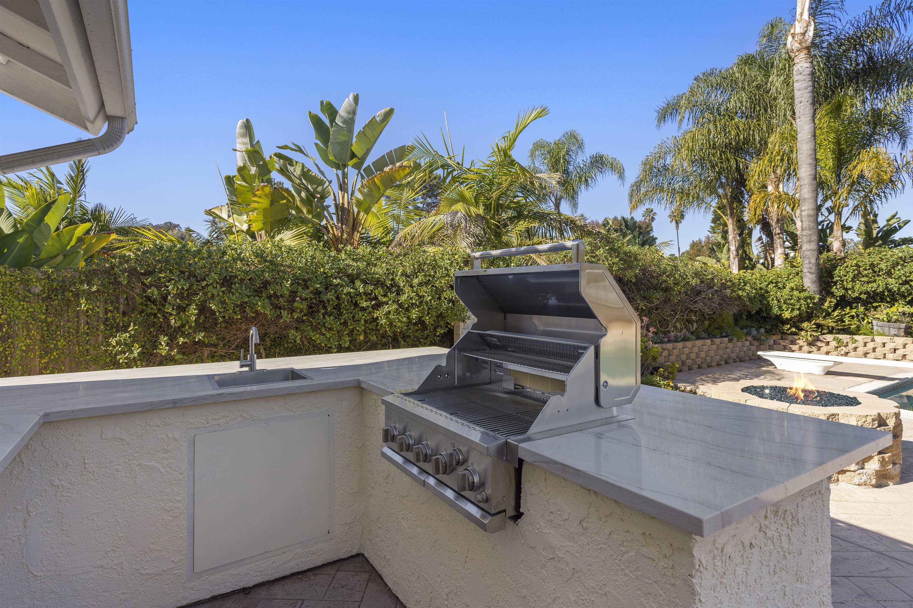 Detail Gallery Image 19 of 56 For 1510  Orangeview Dr  #1-2,  Encinitas,  CA 92024 - 5 Beds | 3 Baths