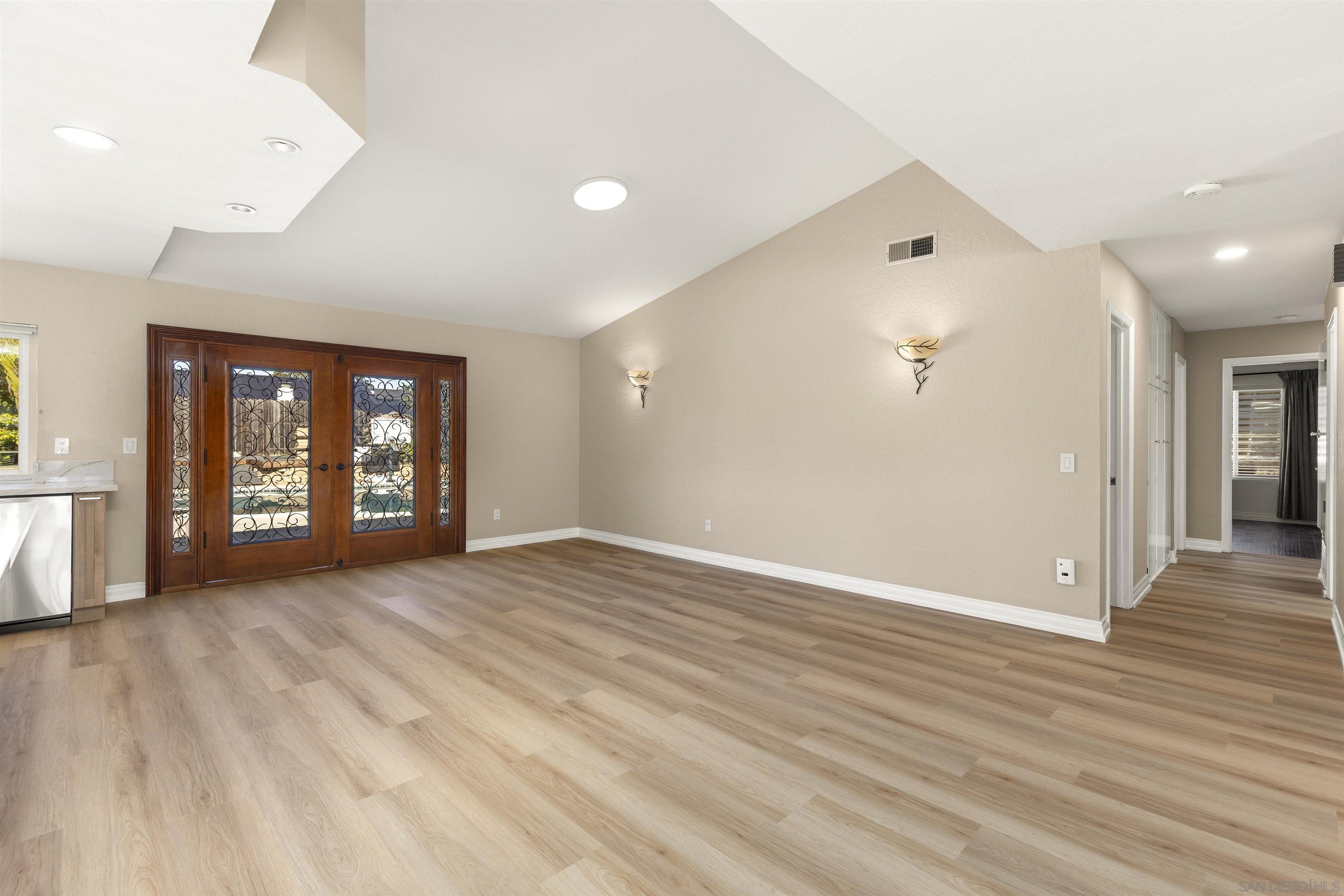 Detail Gallery Image 20 of 49 For 1510  Orangeview Dr  #1-2,  Encinitas,  CA 92024 - 5 Beds | 3 Baths