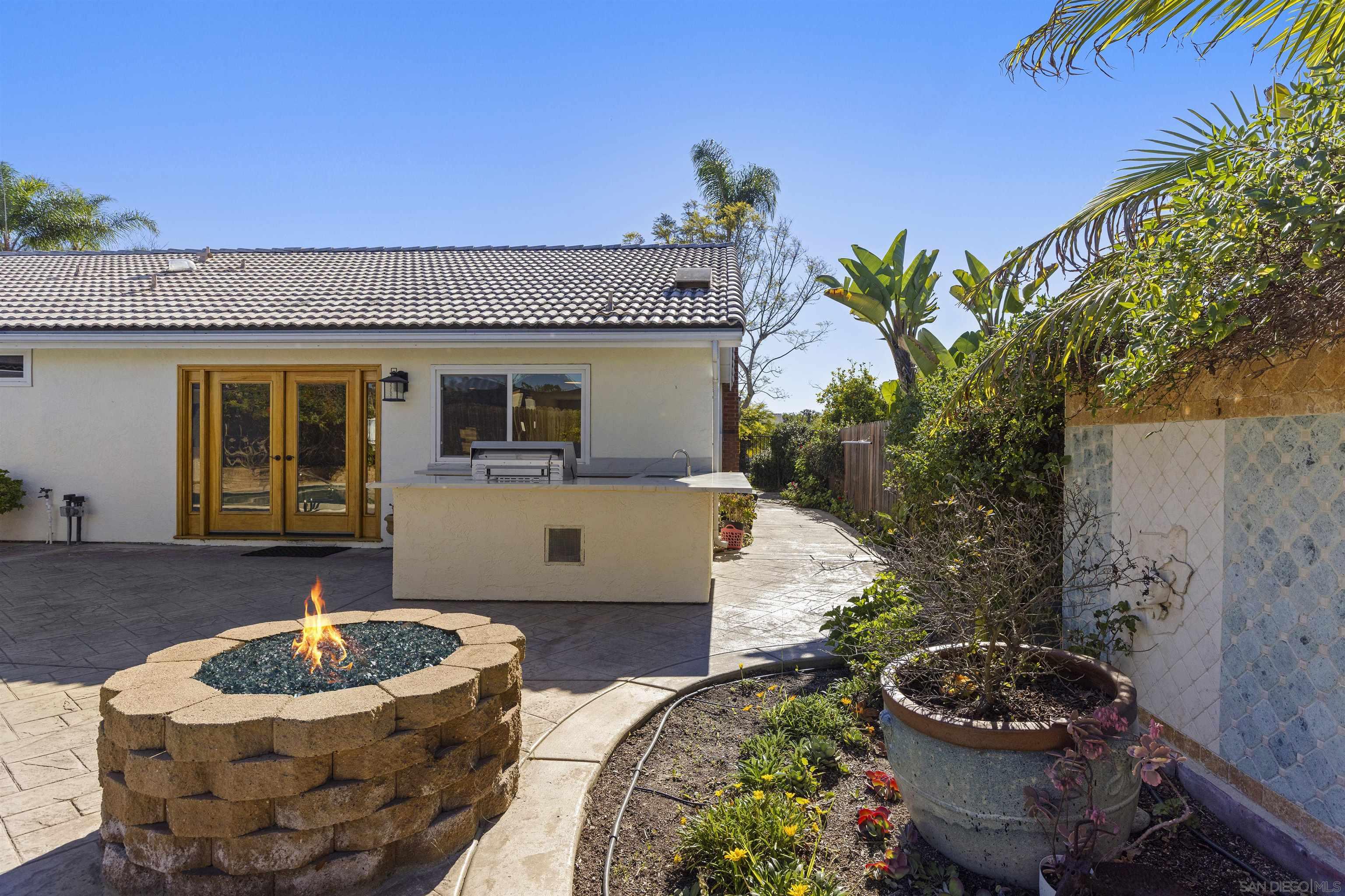 Detail Gallery Image 24 of 49 For 1510  Orangeview Dr  #1-2,  Encinitas,  CA 92024 - 5 Beds | 3 Baths