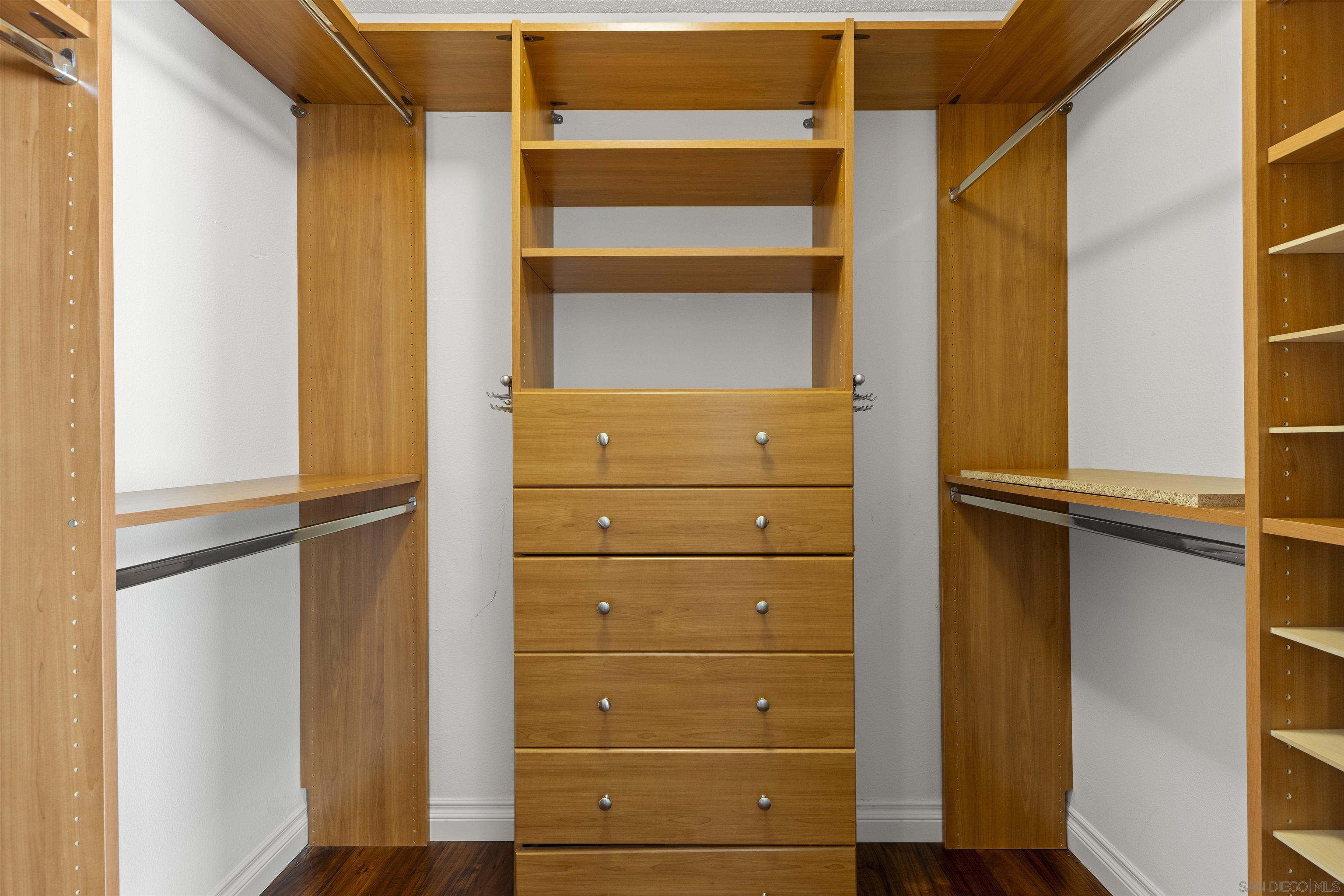 Detail Gallery Image 36 of 49 For 1510  Orangeview Dr  #1-2,  Encinitas,  CA 92024 - 5 Beds | 3 Baths