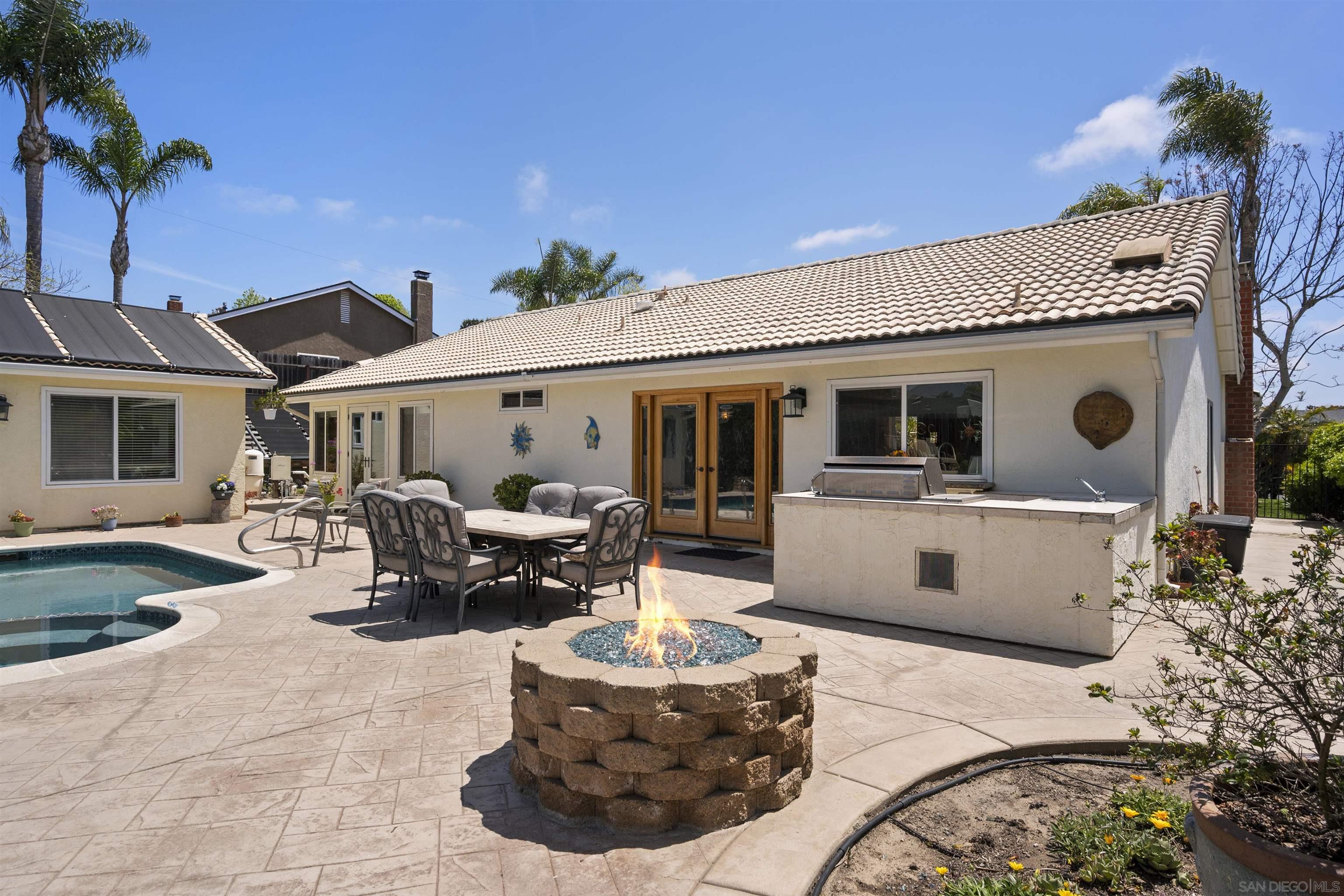 Detail Gallery Image 42 of 49 For 1510  Orangeview Dr  #1-2,  Encinitas,  CA 92024 - 5 Beds | 3 Baths