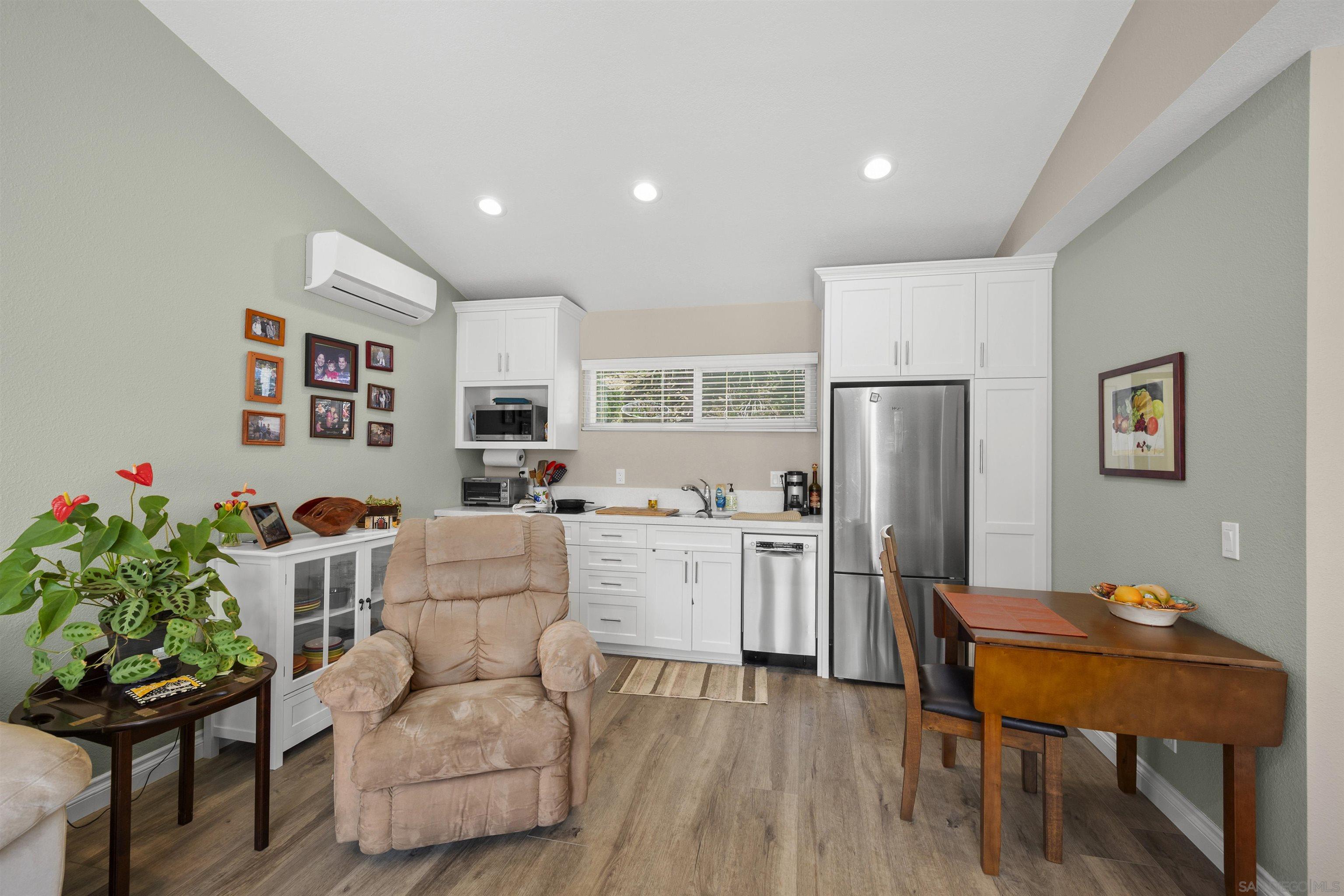 Detail Gallery Image 47 of 56 For 1510  Orangeview Dr  #1-2,  Encinitas,  CA 92024 - 5 Beds | 3 Baths