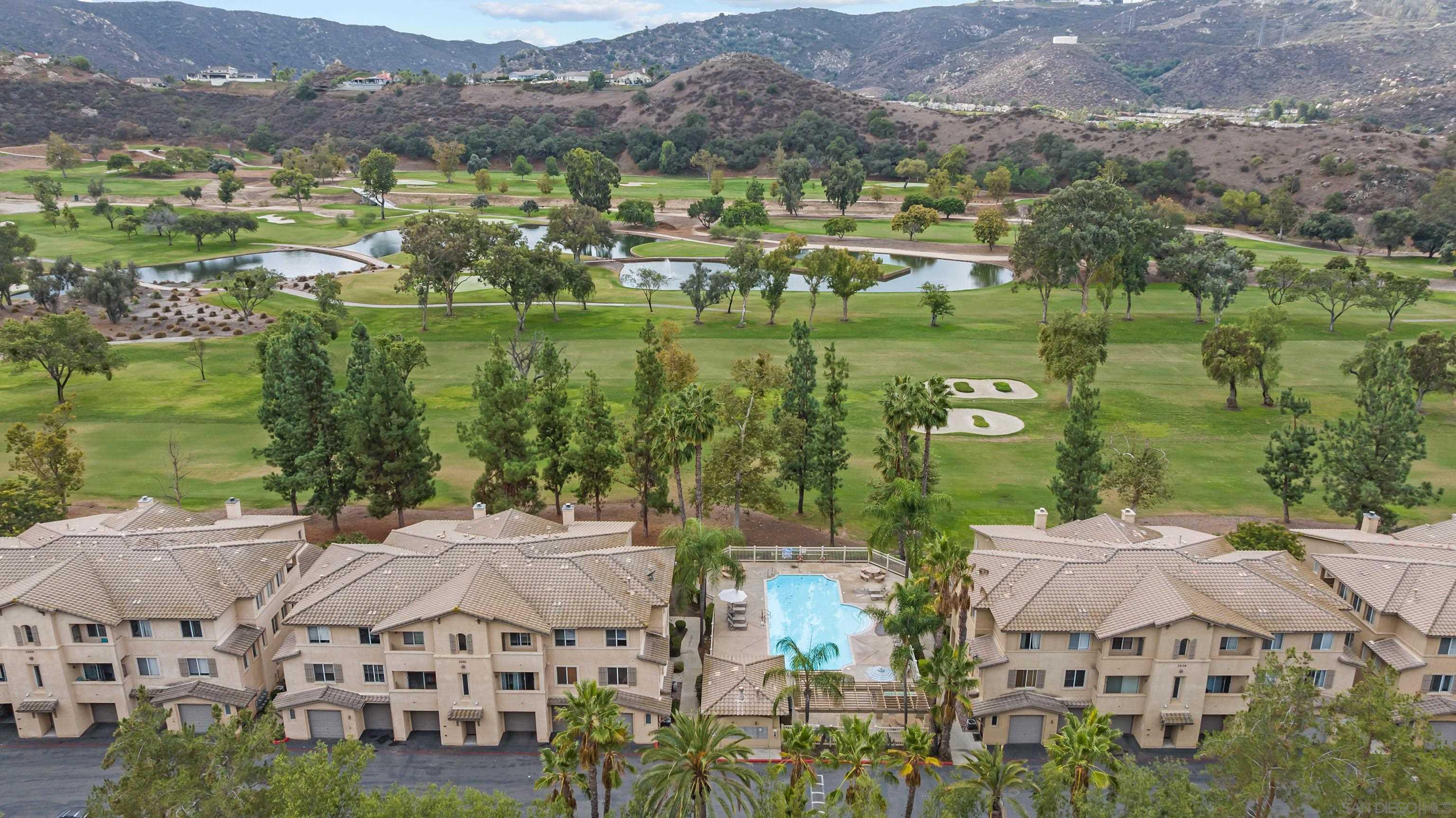 Detail Gallery Image 4 of 34 For 3267  Dehesa Rd  #69,  El Cajon,  CA 92019 - 3 Beds | 2/1 Baths