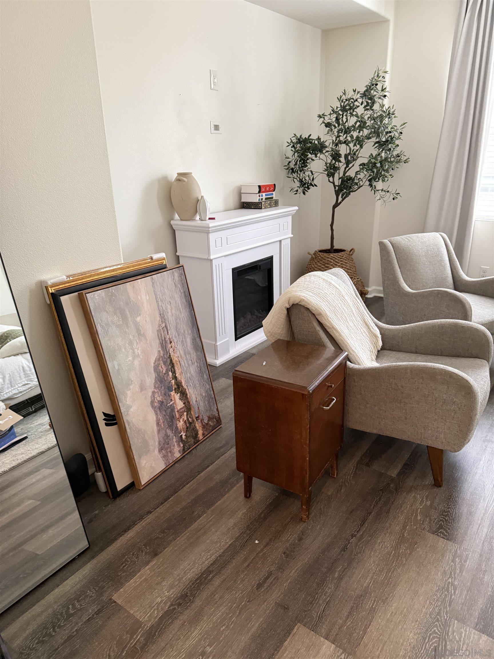 Detail Gallery Image 17 of 19 For 6443  Autumn Gold, San Diego,  CA 92130 - 5 Beds | 3/1 Baths