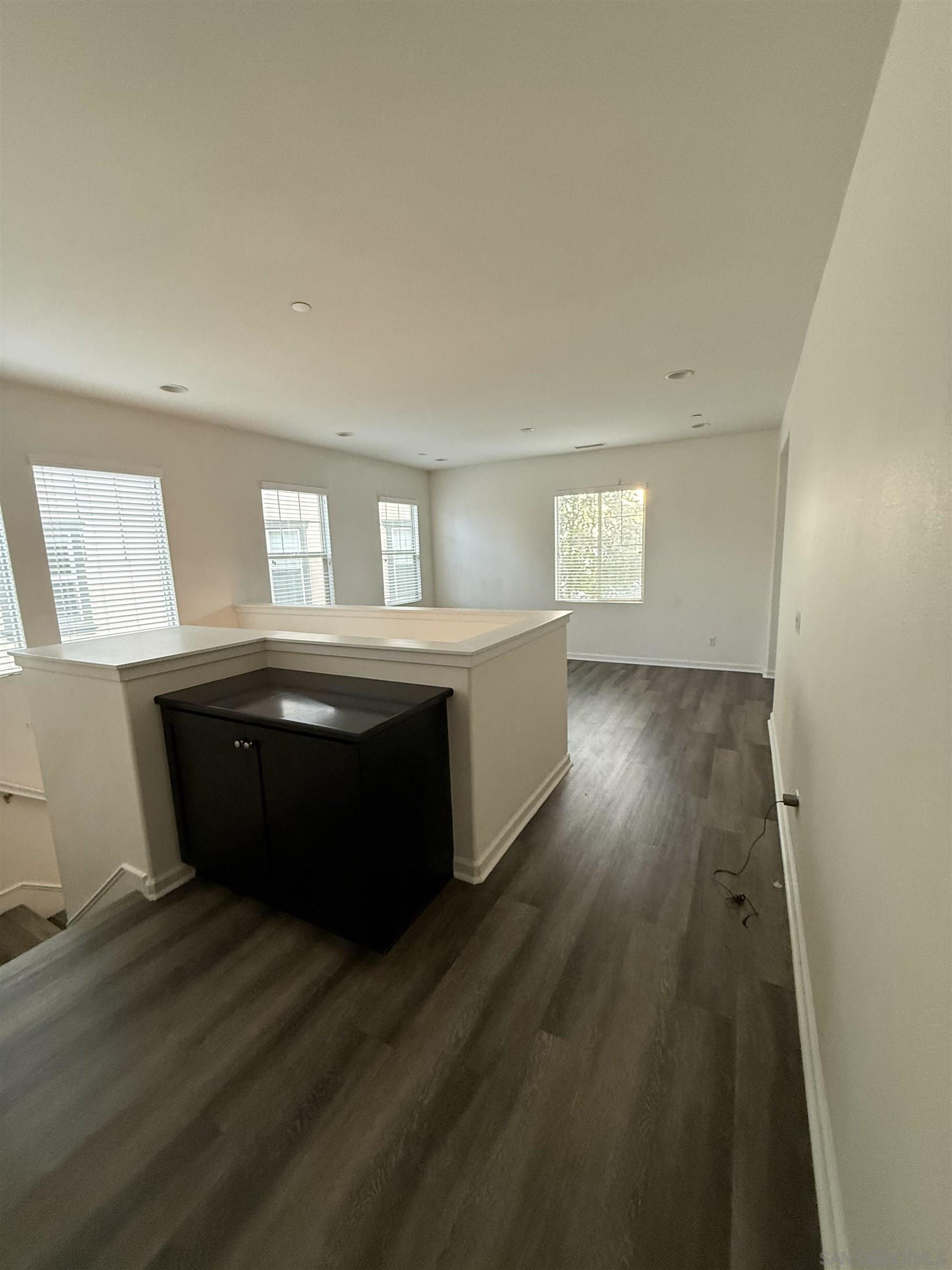 Detail Gallery Image 8 of 19 For 6443  Autumn Gold, San Diego,  CA 92130 - 5 Beds | 3/1 Baths