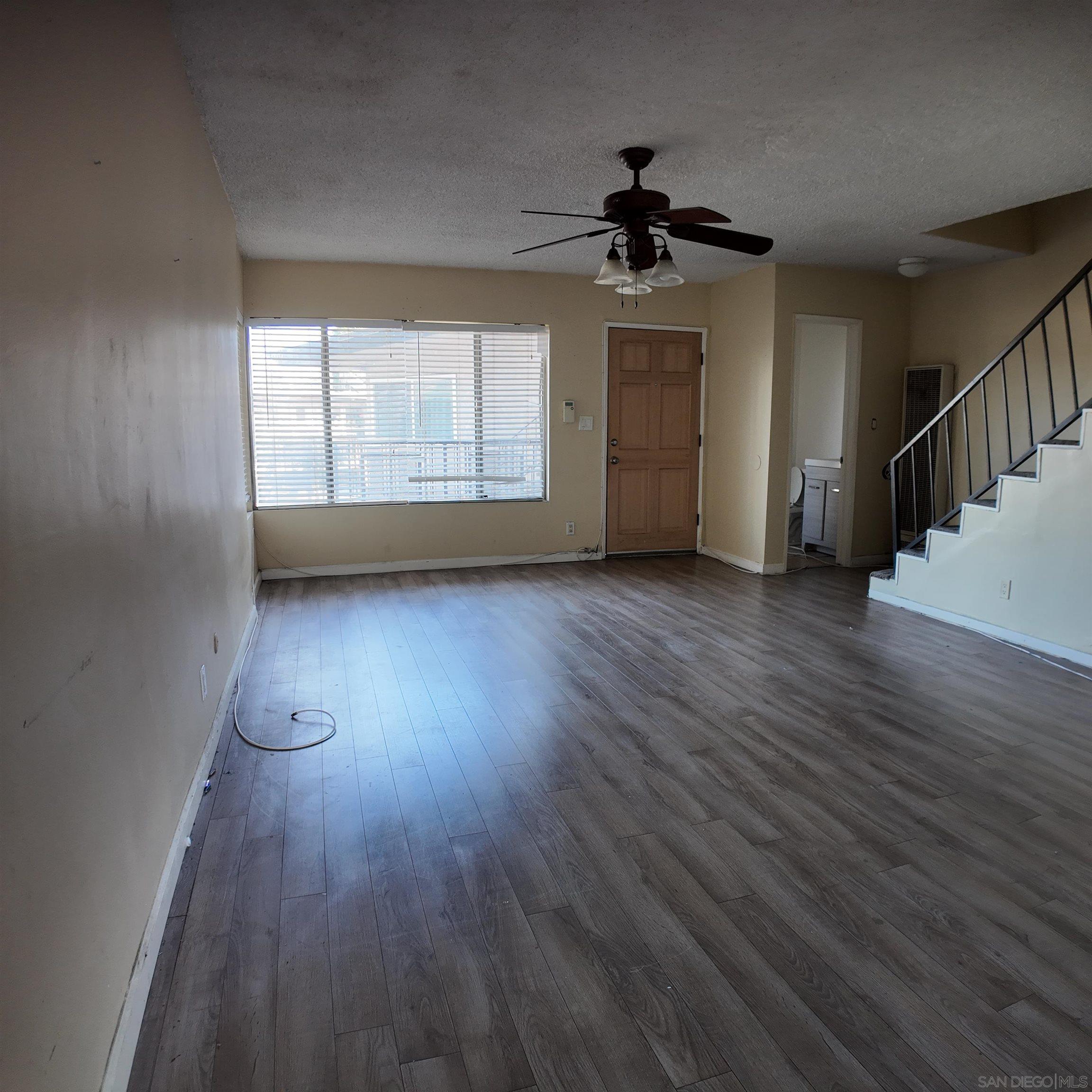 Detail Gallery Image 10 of 16 For 7000 S La Cienega Blvd  #29,  Inglewood,  CA 90302 - 2 Beds | 1/1 Baths