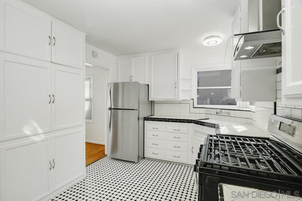 Detail Gallery Image 10 of 32 For 4518  52nd Street, San Diego,  CA 92115 - 3 Beds | 2 Baths