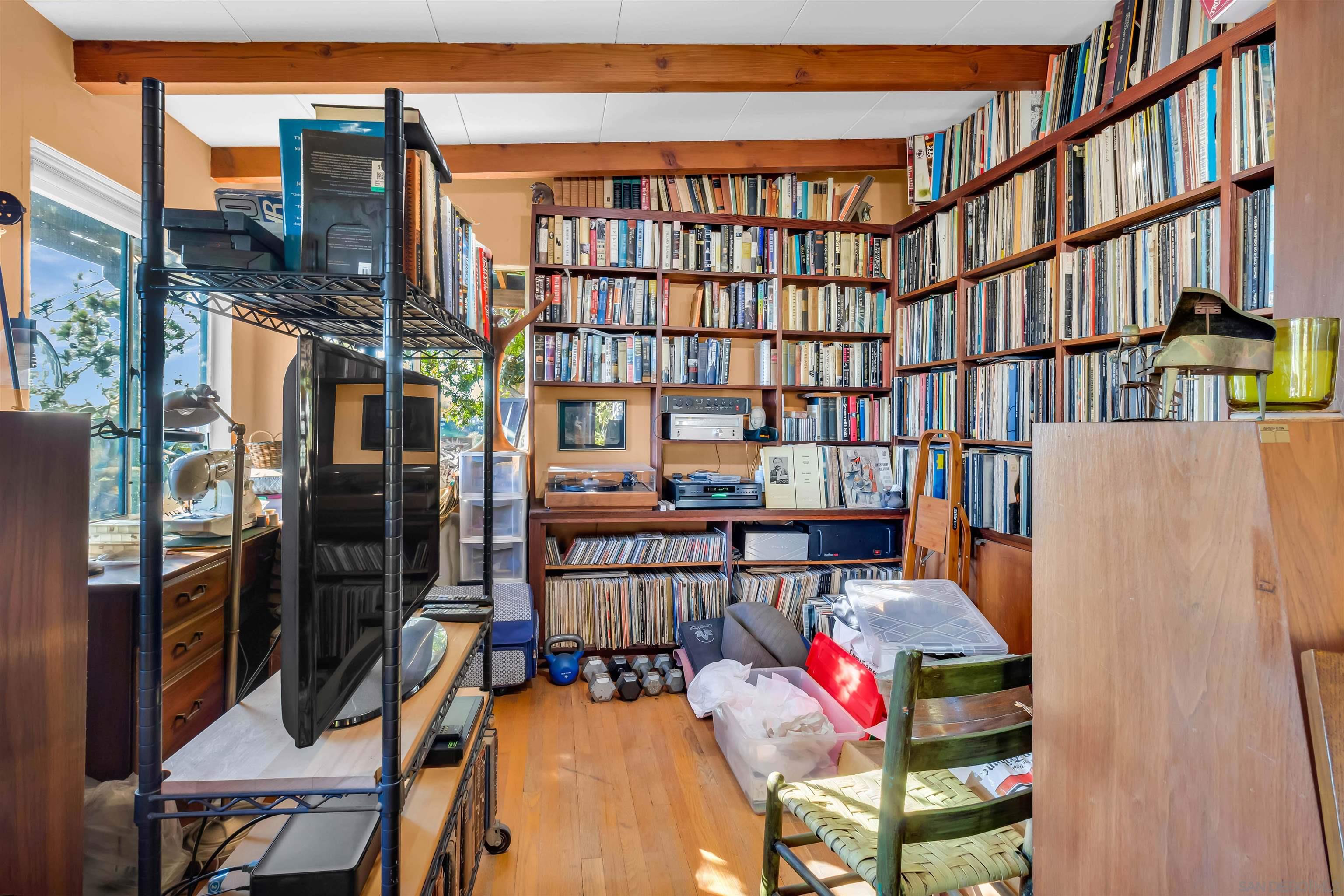 Detail Gallery Image 19 of 35 For 5209  Benton Pl, San Diego,  CA 92116 - 3 Beds | 2 Baths