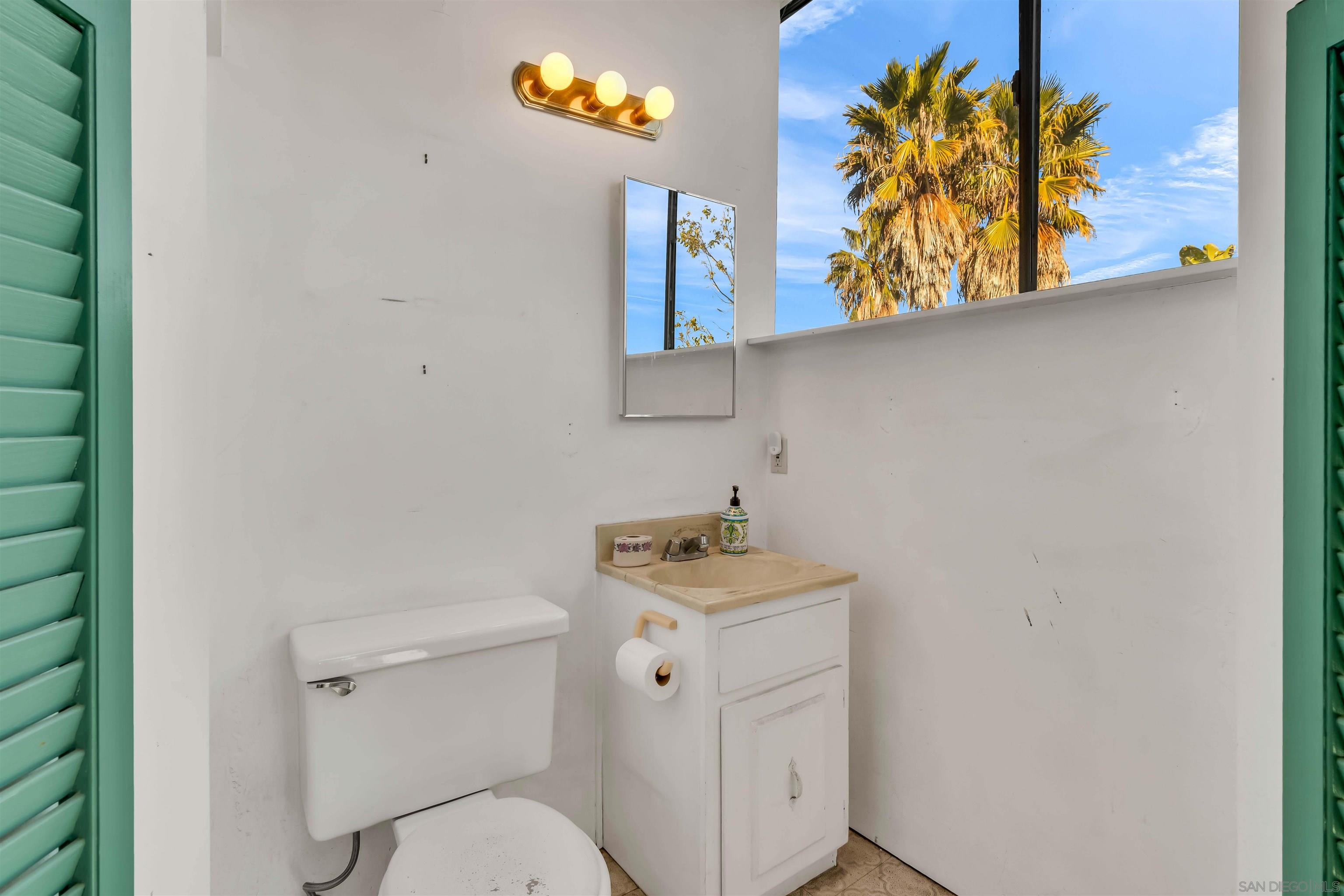 Detail Gallery Image 20 of 35 For 5209  Benton Pl, San Diego,  CA 92116 - 3 Beds | 2 Baths