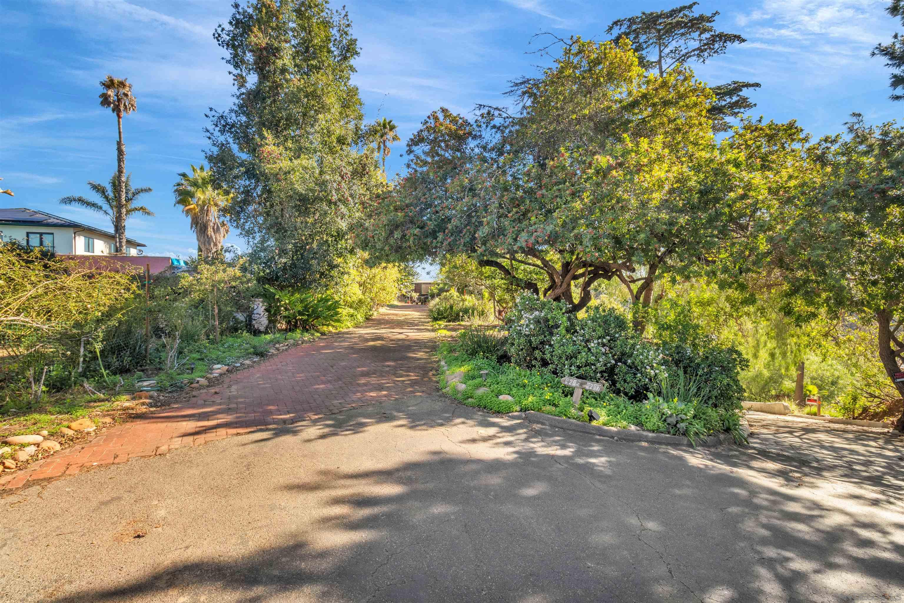 Detail Gallery Image 33 of 35 For 5209  Benton Pl, San Diego,  CA 92116 - 3 Beds | 2 Baths