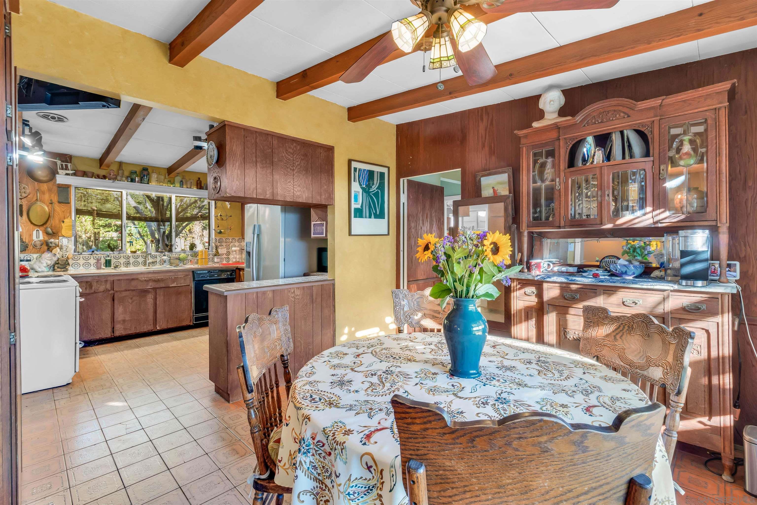 Detail Gallery Image 7 of 35 For 5209  Benton Pl, San Diego,  CA 92116 - 3 Beds | 2 Baths