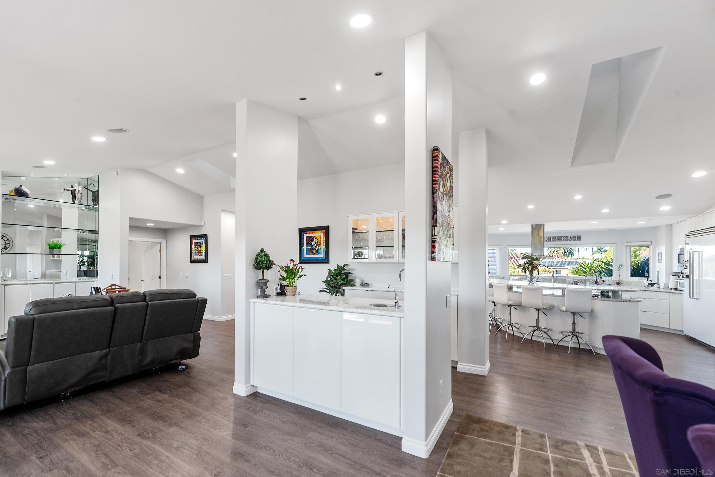 Detail Gallery Image 18 of 62 For 1427  Buckskin Dr, Escondido,  CA 92029 - 5 Beds | 2/1 Baths