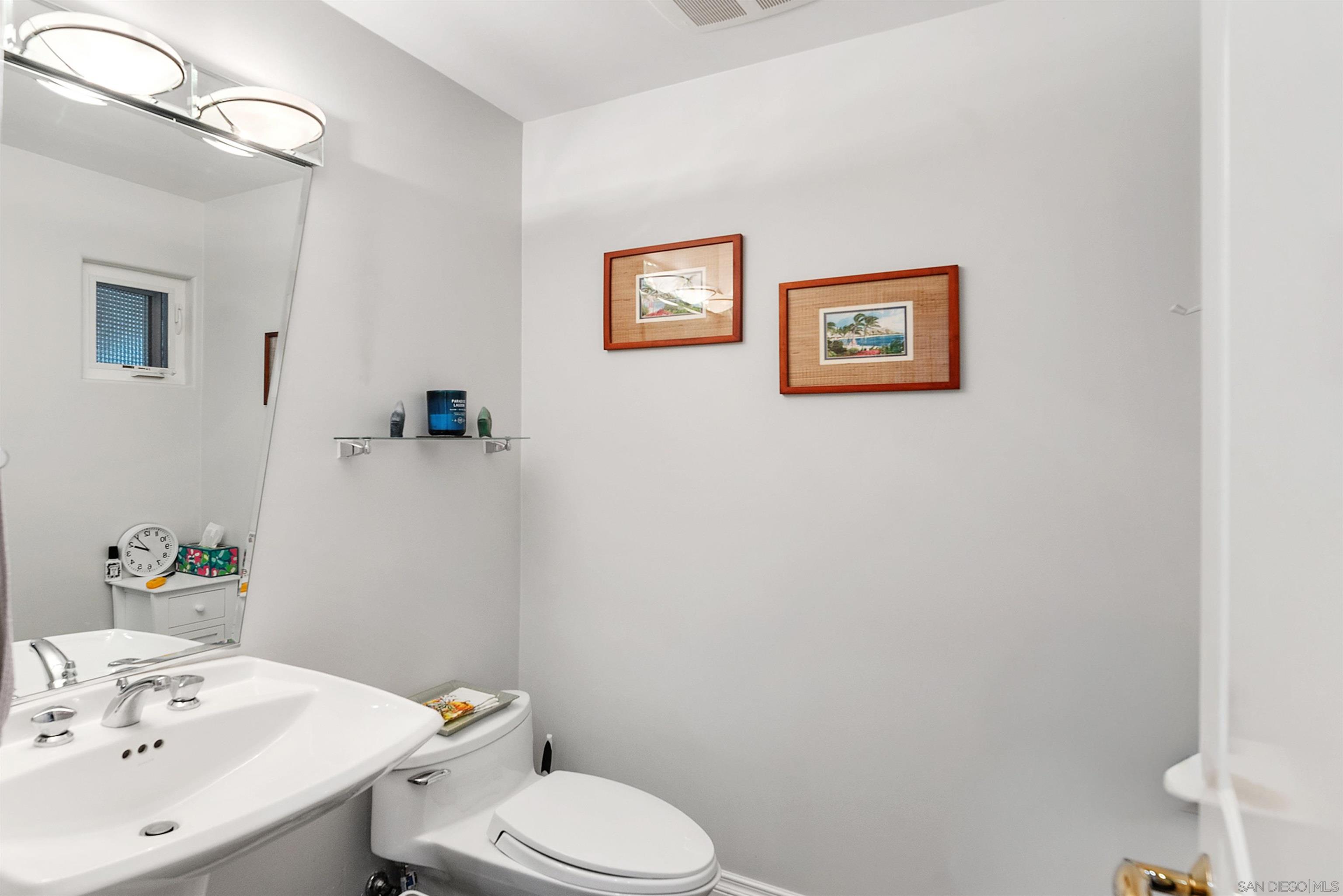 Detail Gallery Image 19 of 62 For 1427  Buckskin Dr, Escondido,  CA 92029 - 5 Beds | 2/1 Baths