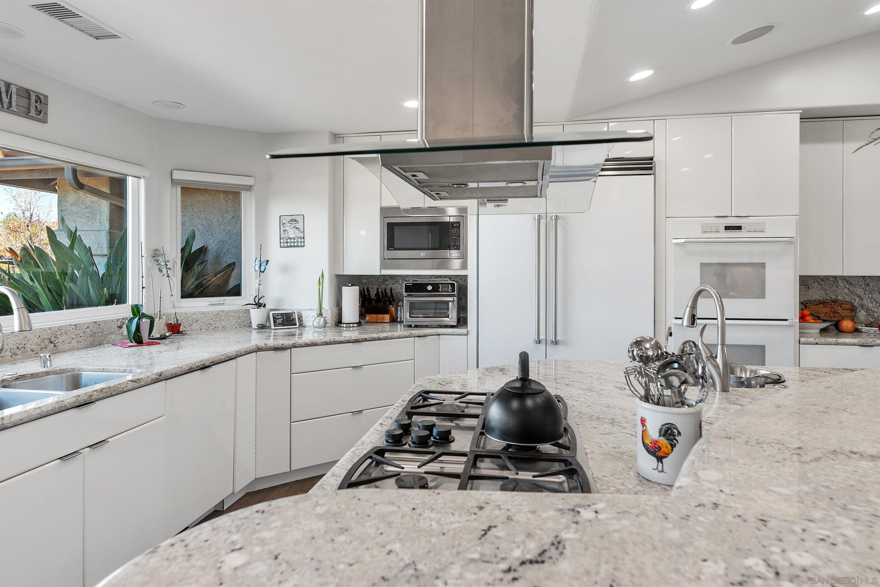 Detail Gallery Image 24 of 62 For 1427  Buckskin Dr, Escondido,  CA 92029 - 5 Beds | 2/1 Baths