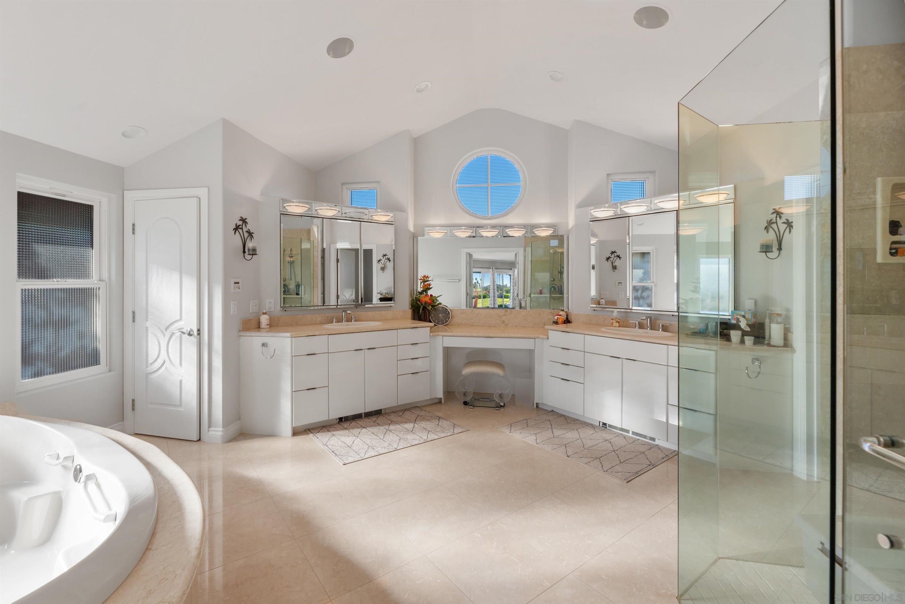 Detail Gallery Image 36 of 62 For 1427  Buckskin Dr, Escondido,  CA 92029 - 5 Beds | 2/1 Baths