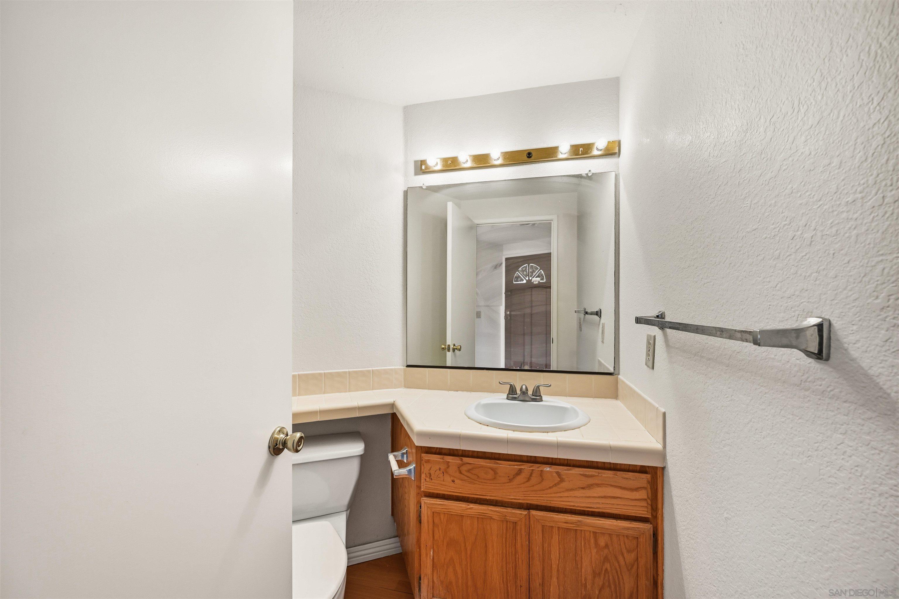 Detail Gallery Image 17 of 26 For 9260  Towne Centre Dr  #17,  San Diego,  CA 92121 - 2 Beds | 2/1 Baths