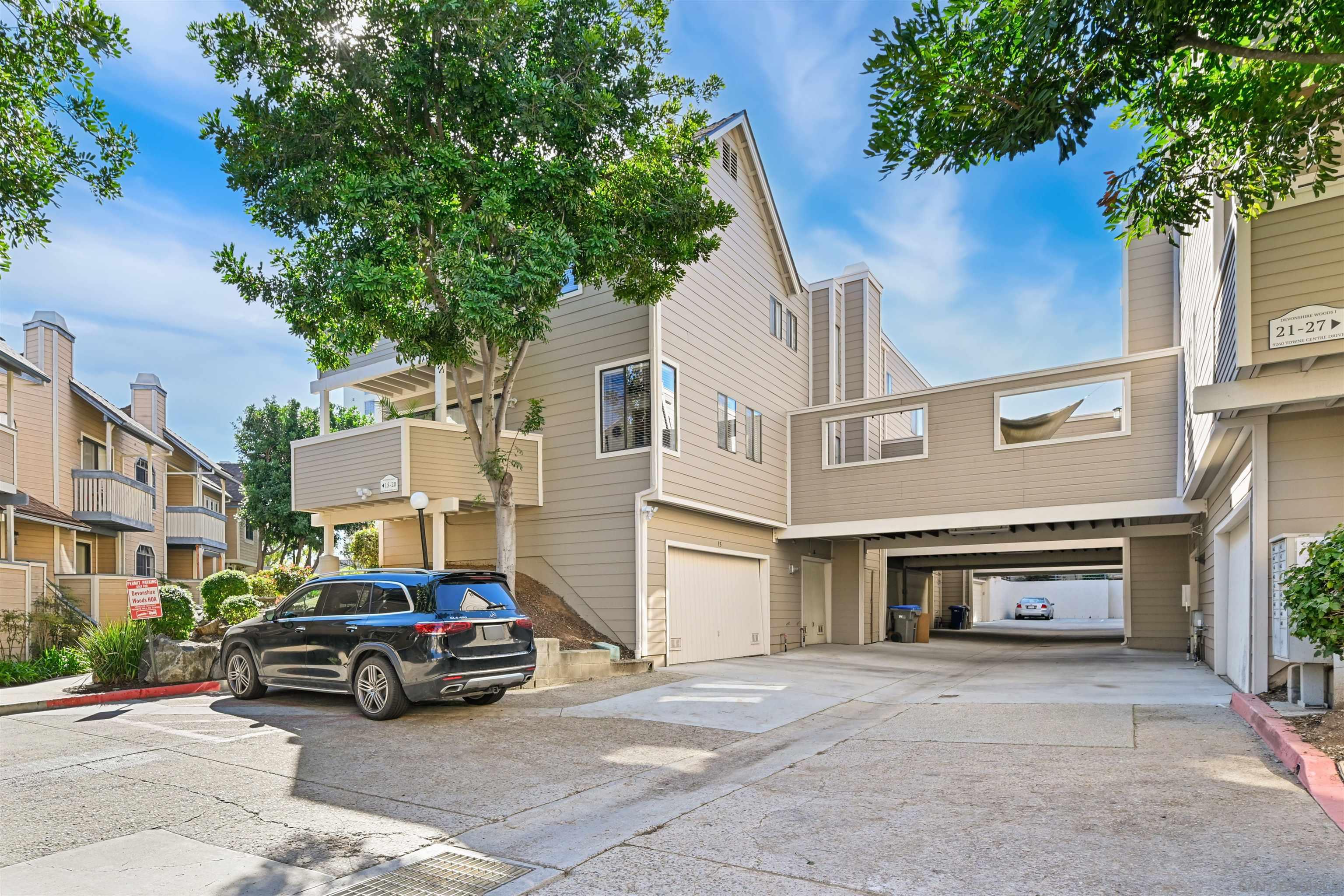 Detail Gallery Image 3 of 26 For 9260  Towne Centre Dr  #17,  San Diego,  CA 92121 - 2 Beds | 2/1 Baths