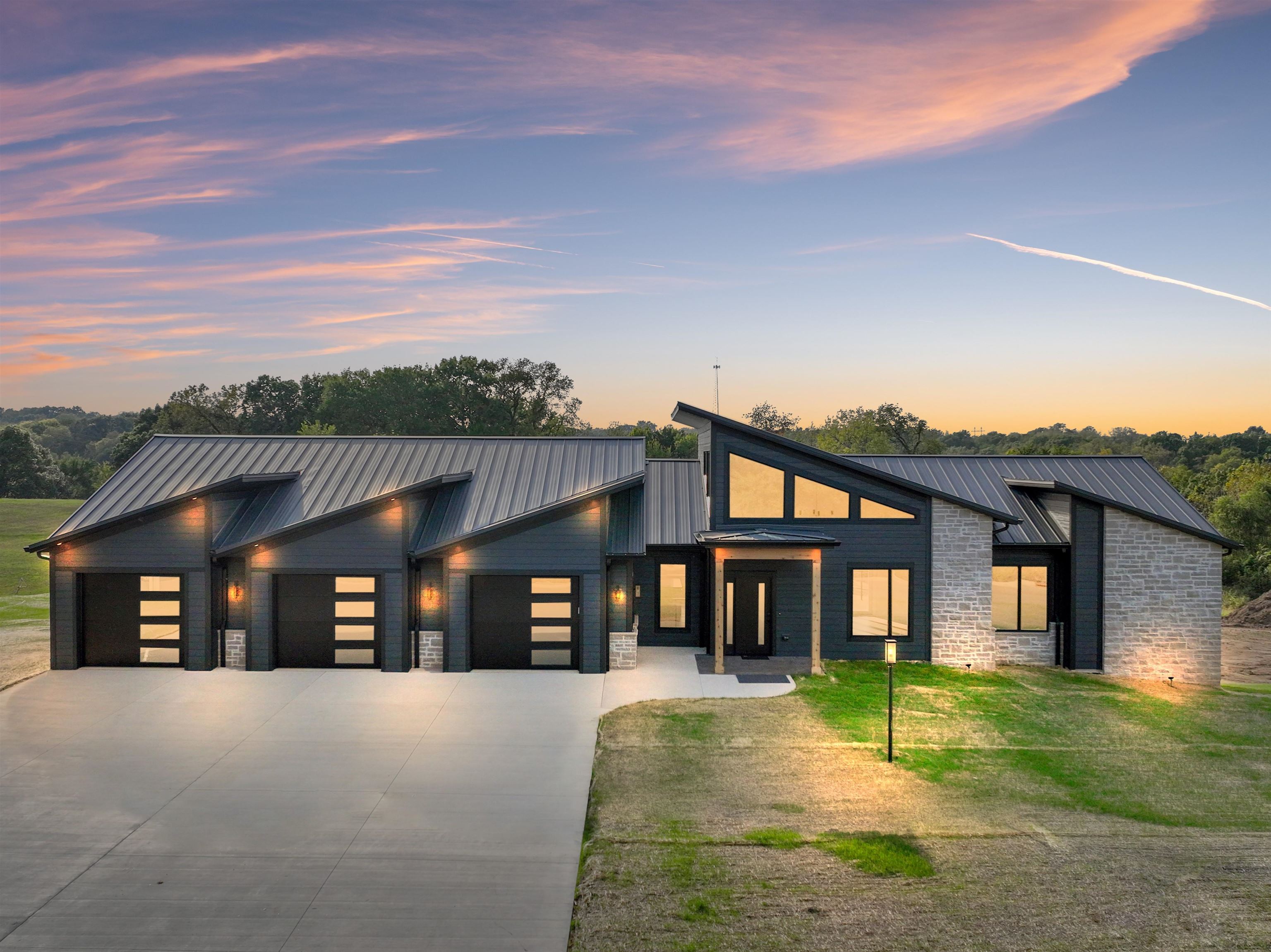 17325 Dayflower Street