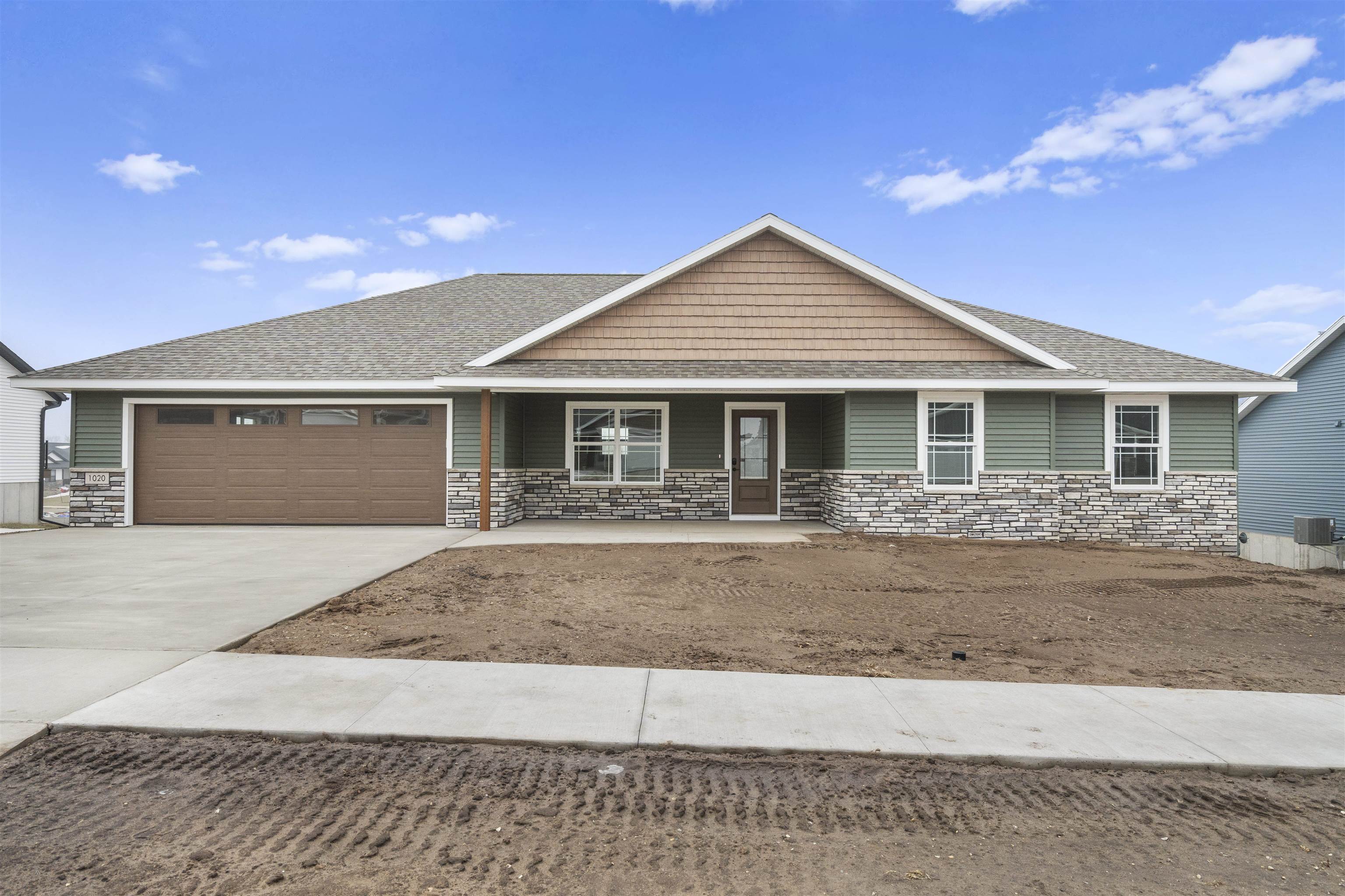 1020 Sage Oak Circle