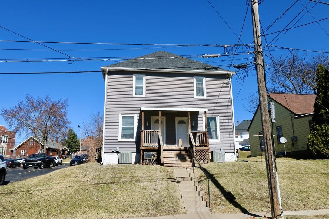 1903 / 1905 Grace Street