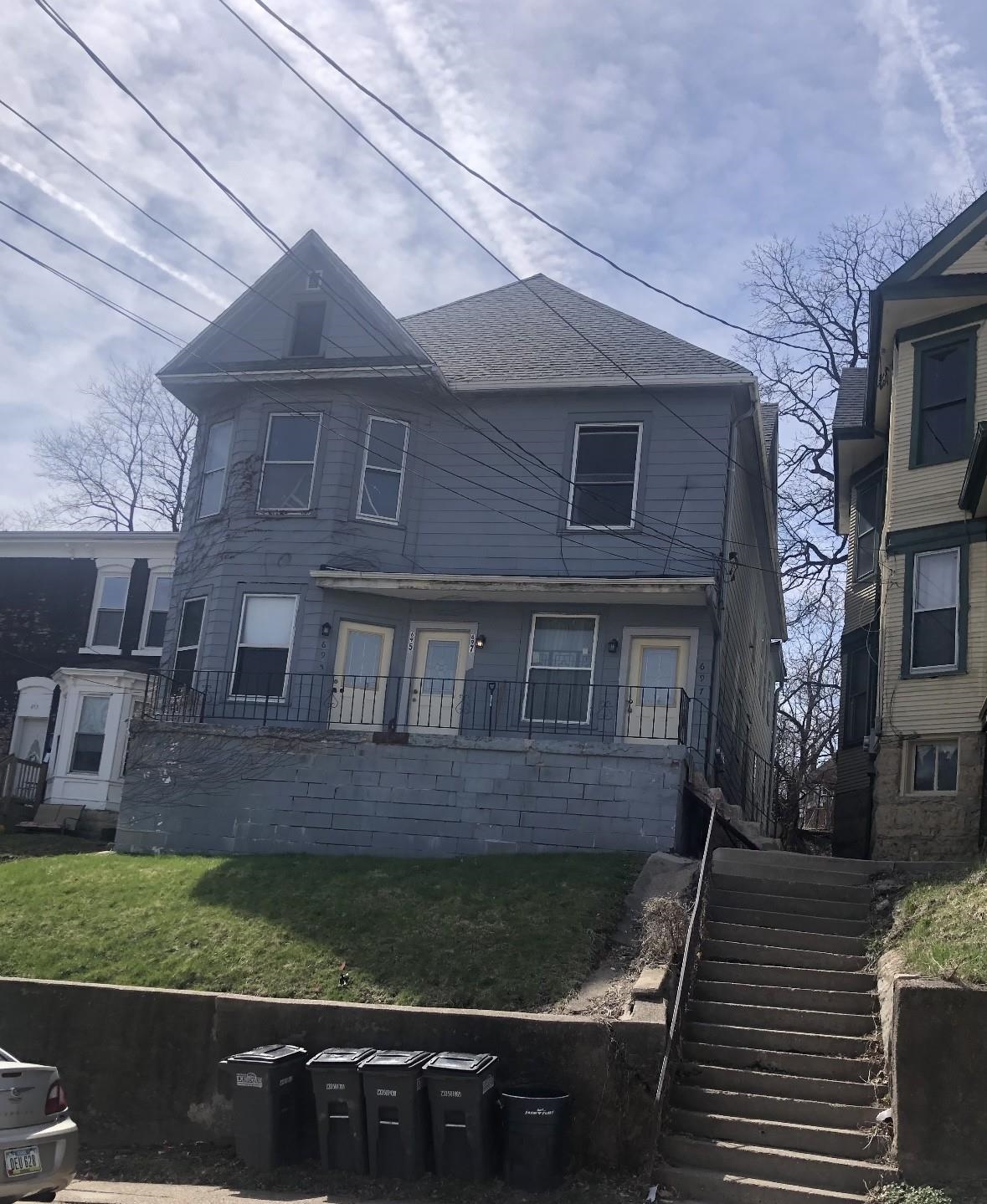 697 Caledonia Place