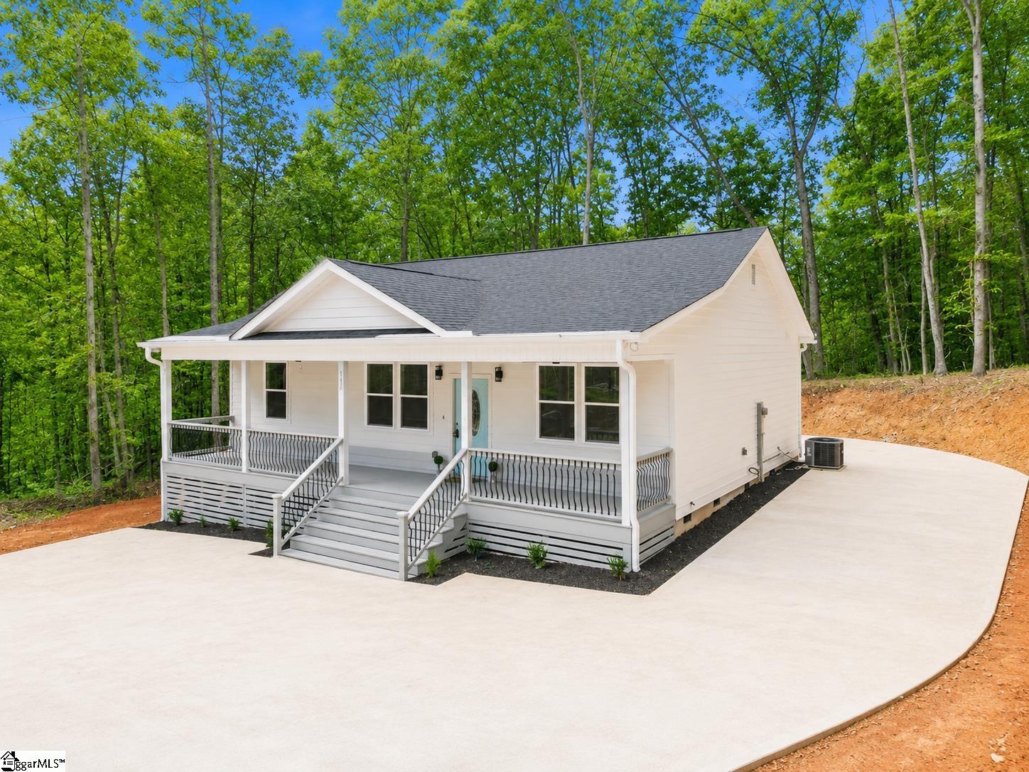 425 Tiger Lane Westminster, SC 29693