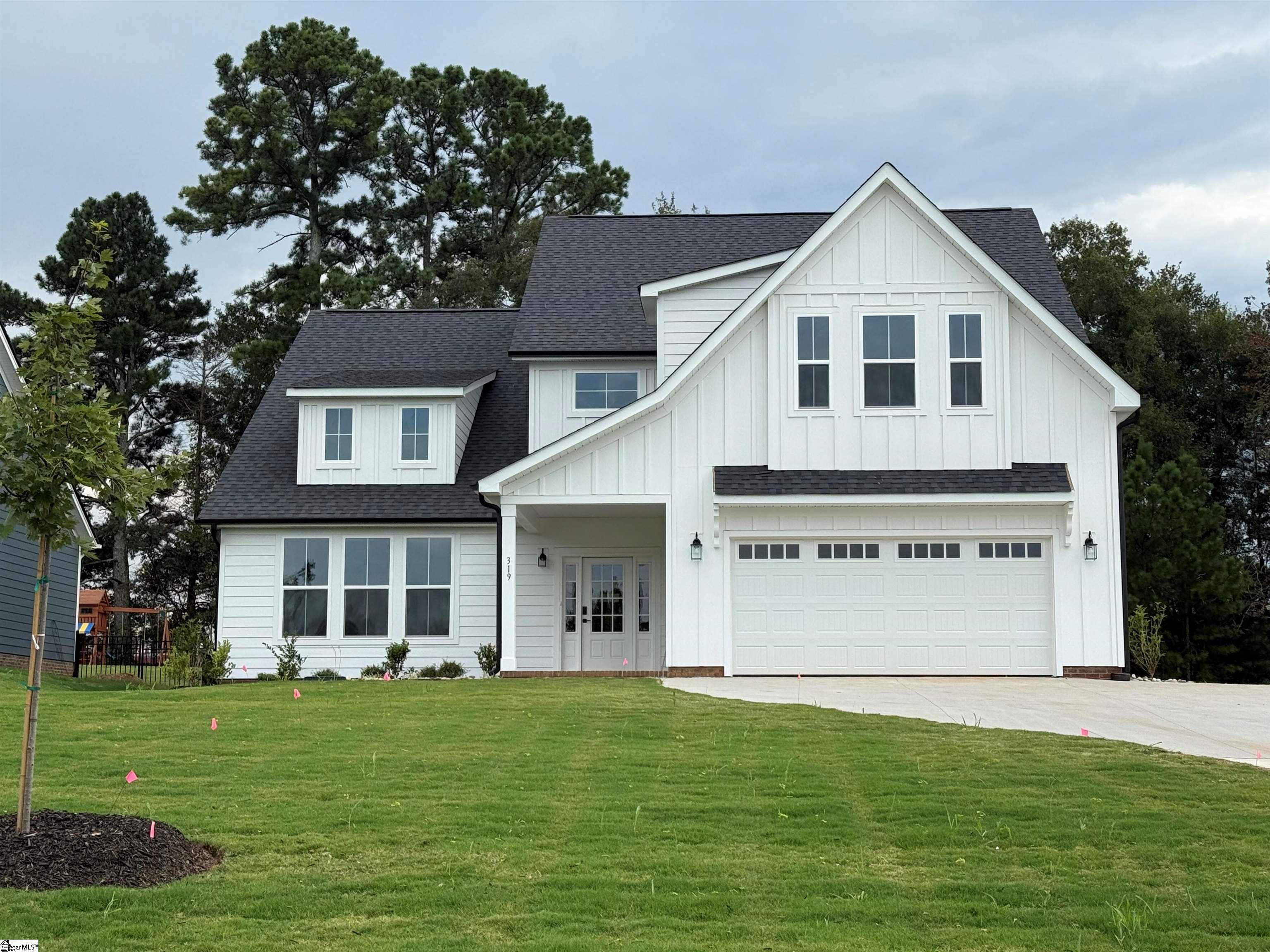 319 Summerall Drive photo 1