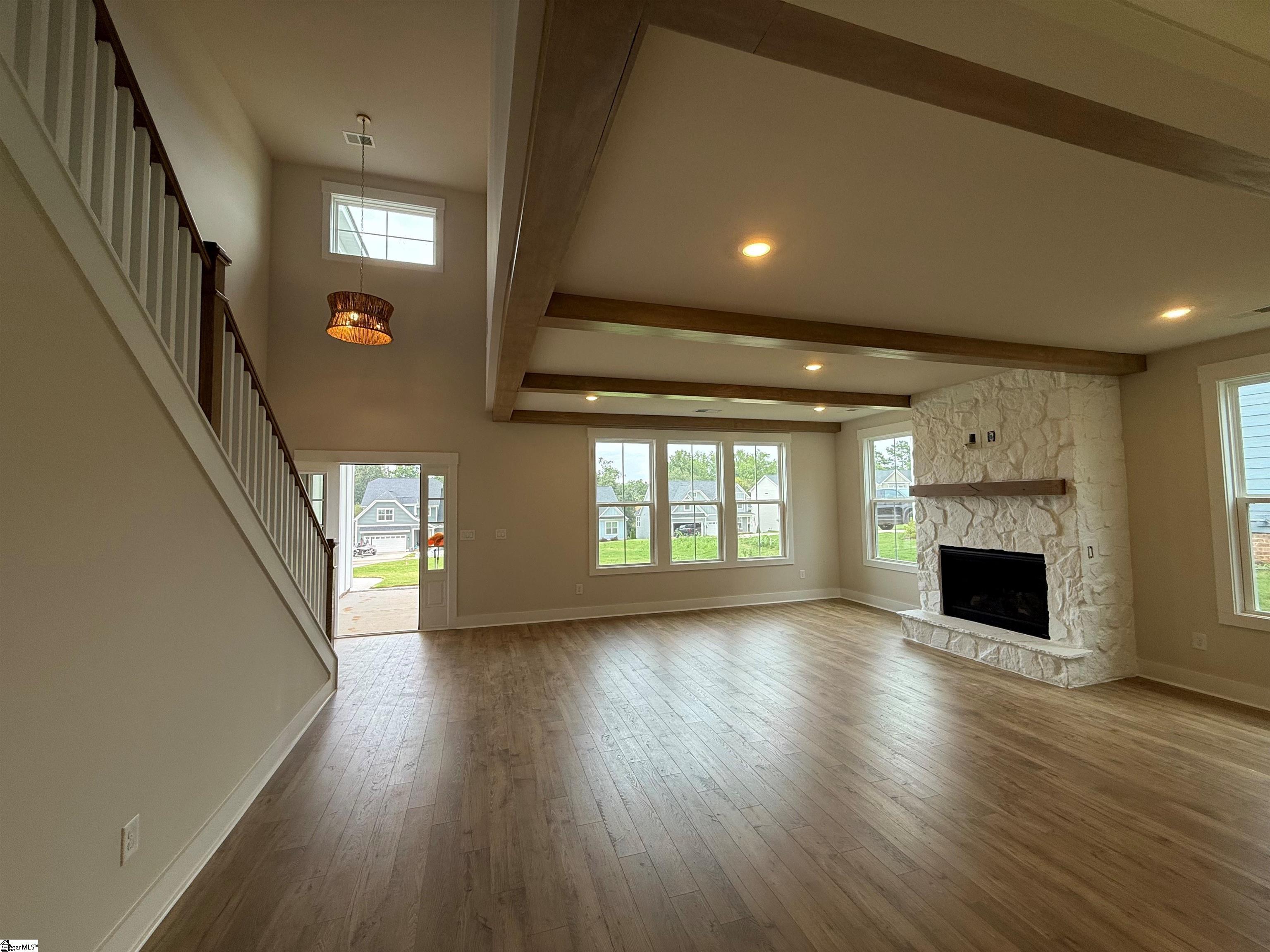 319 Summerall Drive photo 2