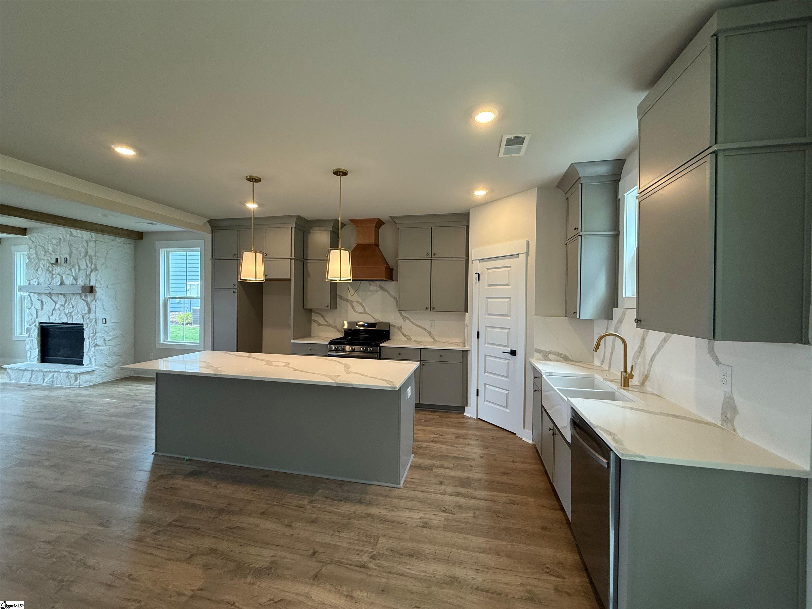 319 Summerall Drive photo 7