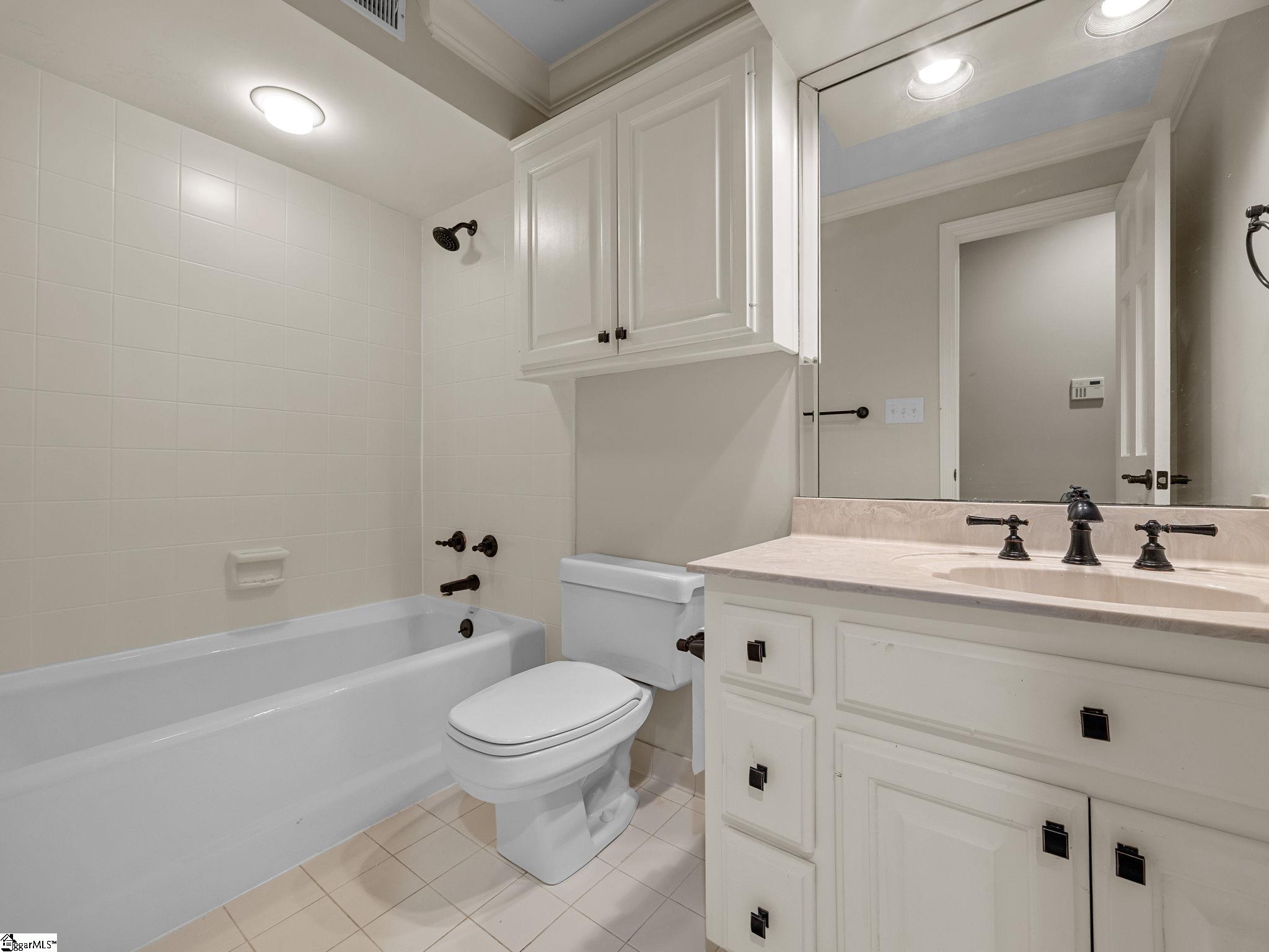 318 Ashwick Court Spartanburg, SC 29301