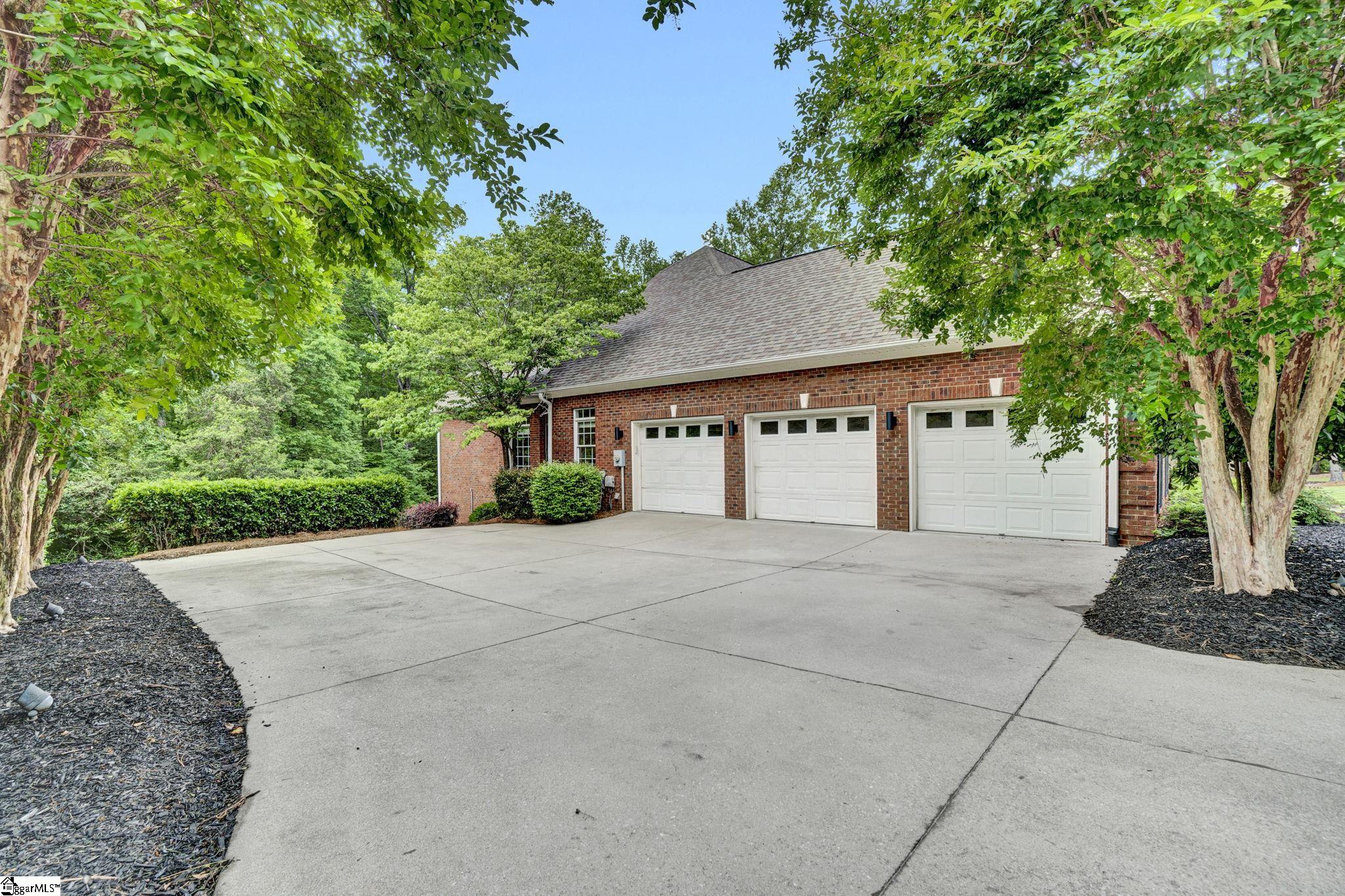 881 Inverness Circle Spartanburg, SC 29306