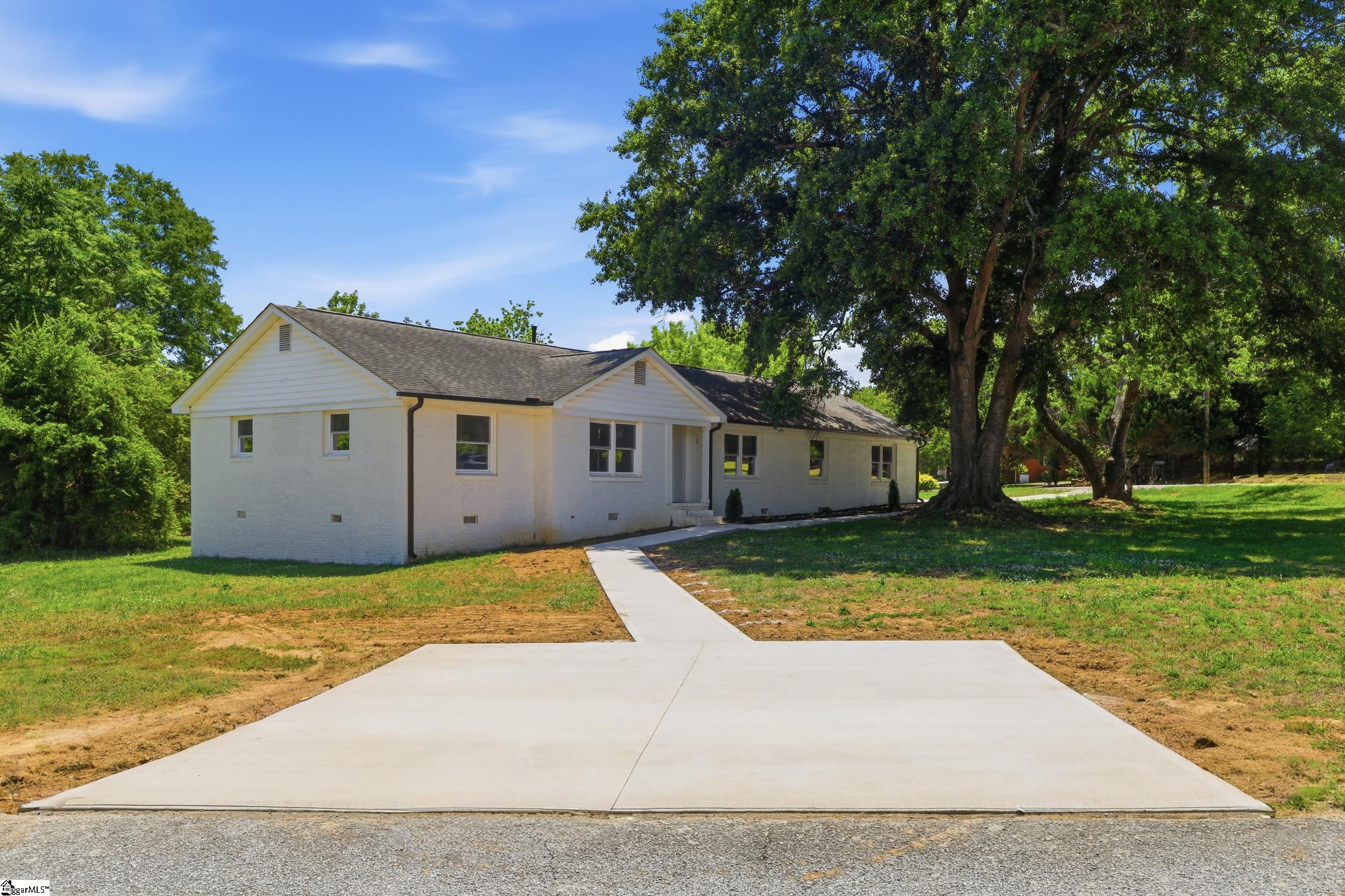2 Melbourne Lane Greenville, SC 29615