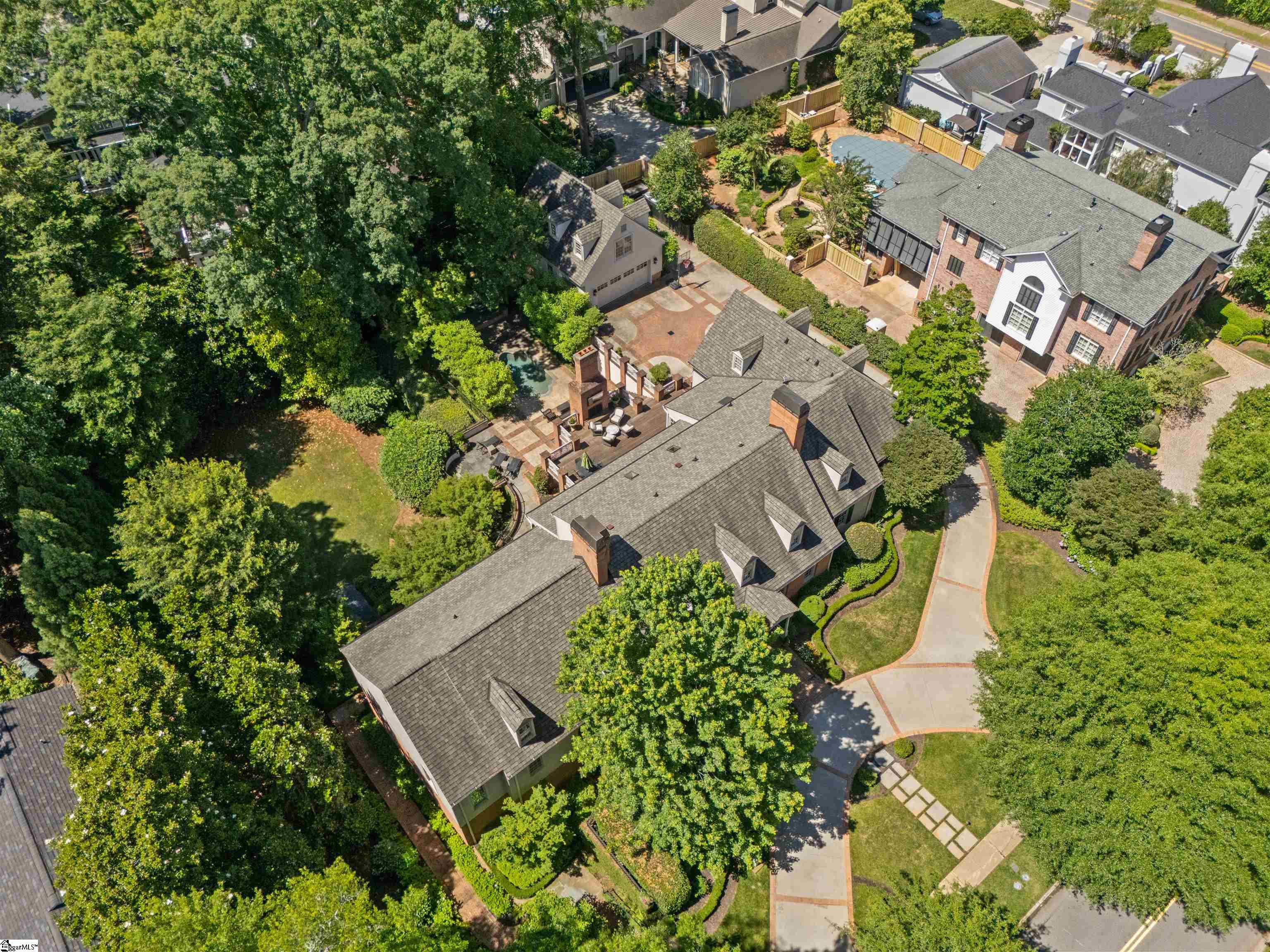 540 Crescent Avenue Greenville, SC 29601