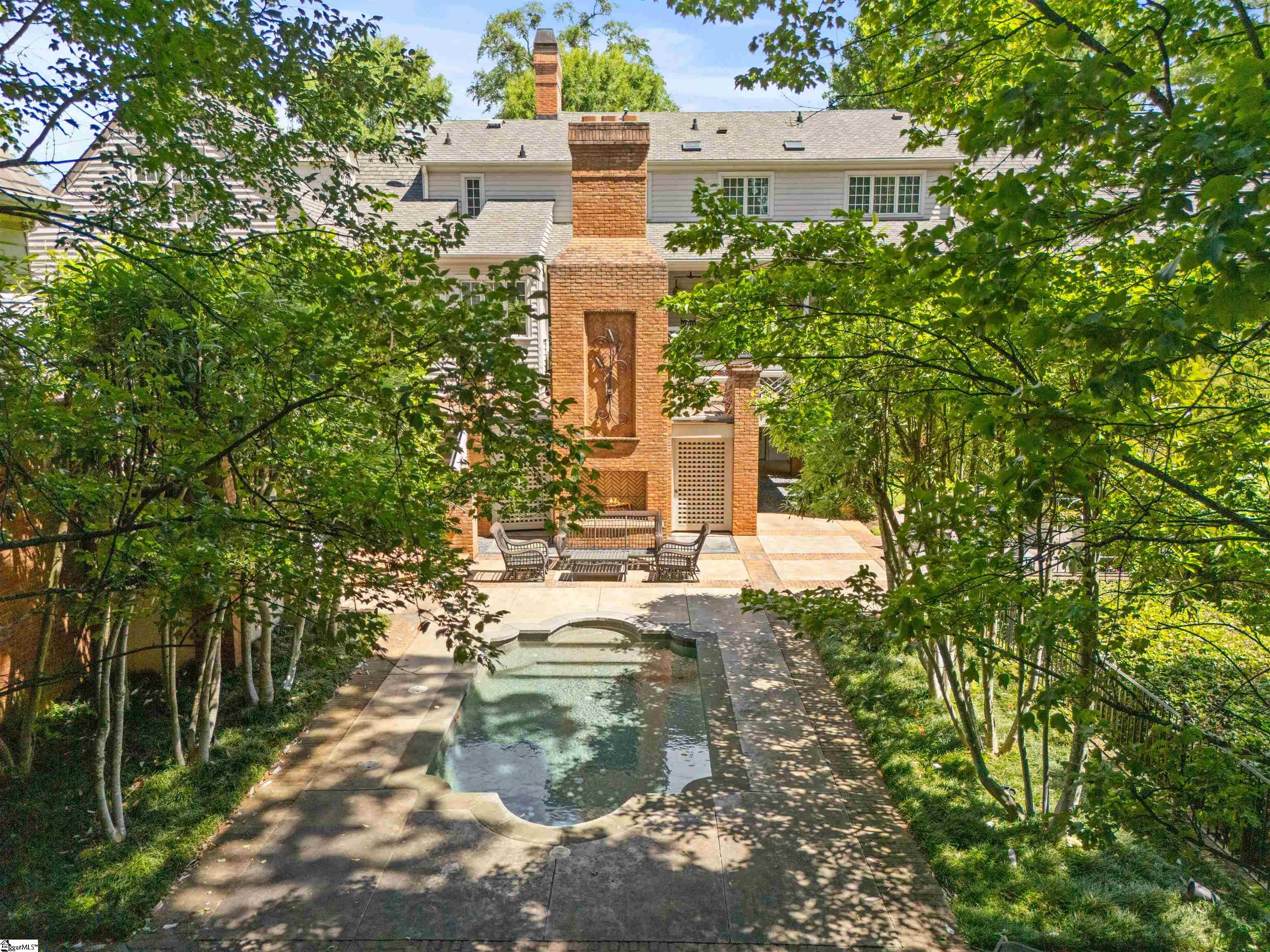 540 Crescent Avenue Greenville, SC 29601
